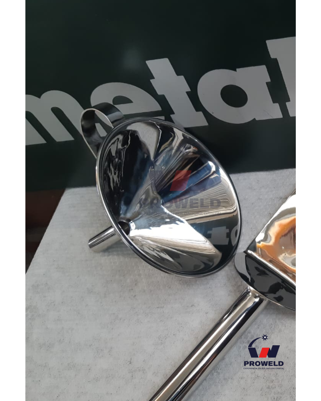 Embudo de Laboratorio en Acero Inoxidable 316L