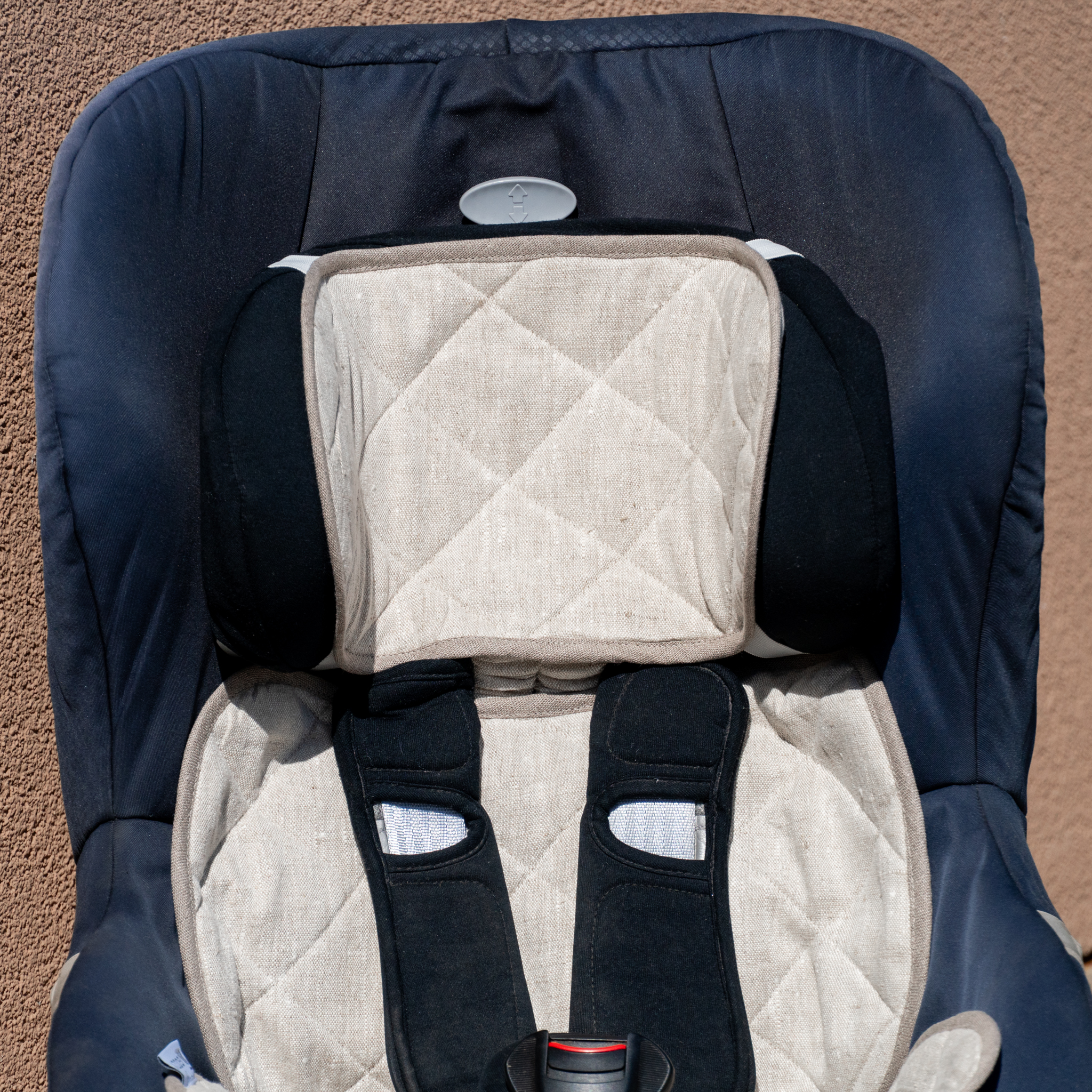 „Šviesius" įdėklas į autokėdutę iki 36kg