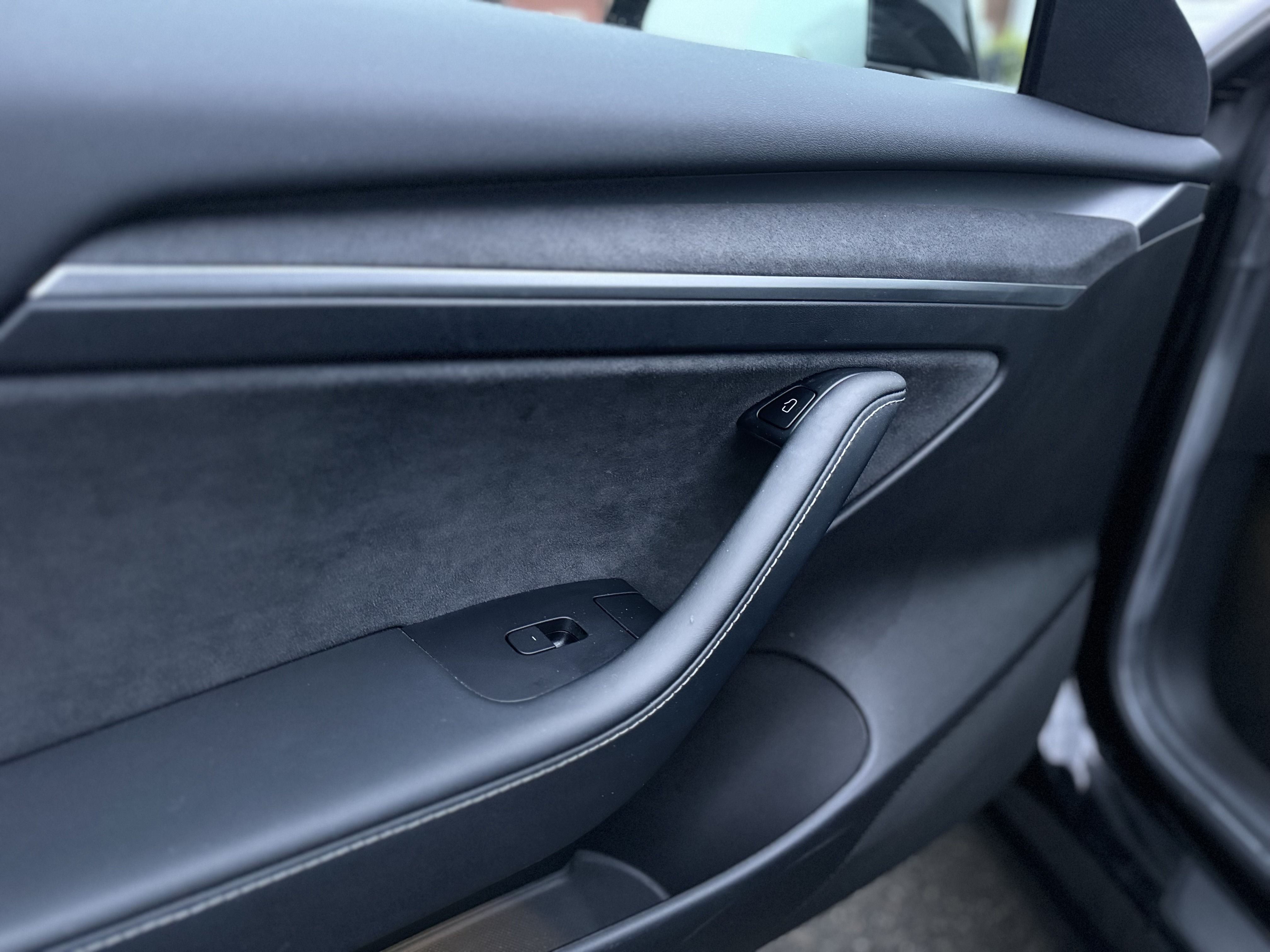 ALCANTARA DASHBOARD AND DOOR TRIMS FOR MODEL 3