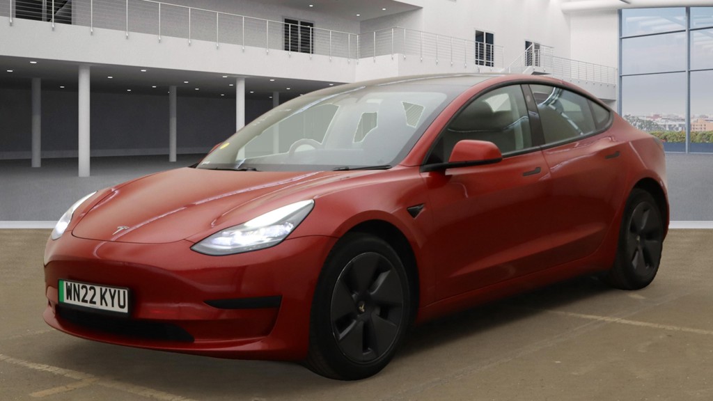 Tesla Model 3 Standard Range Plus (2022)