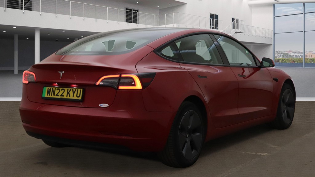 Tesla Model 3 Standard Range Plus (2022)