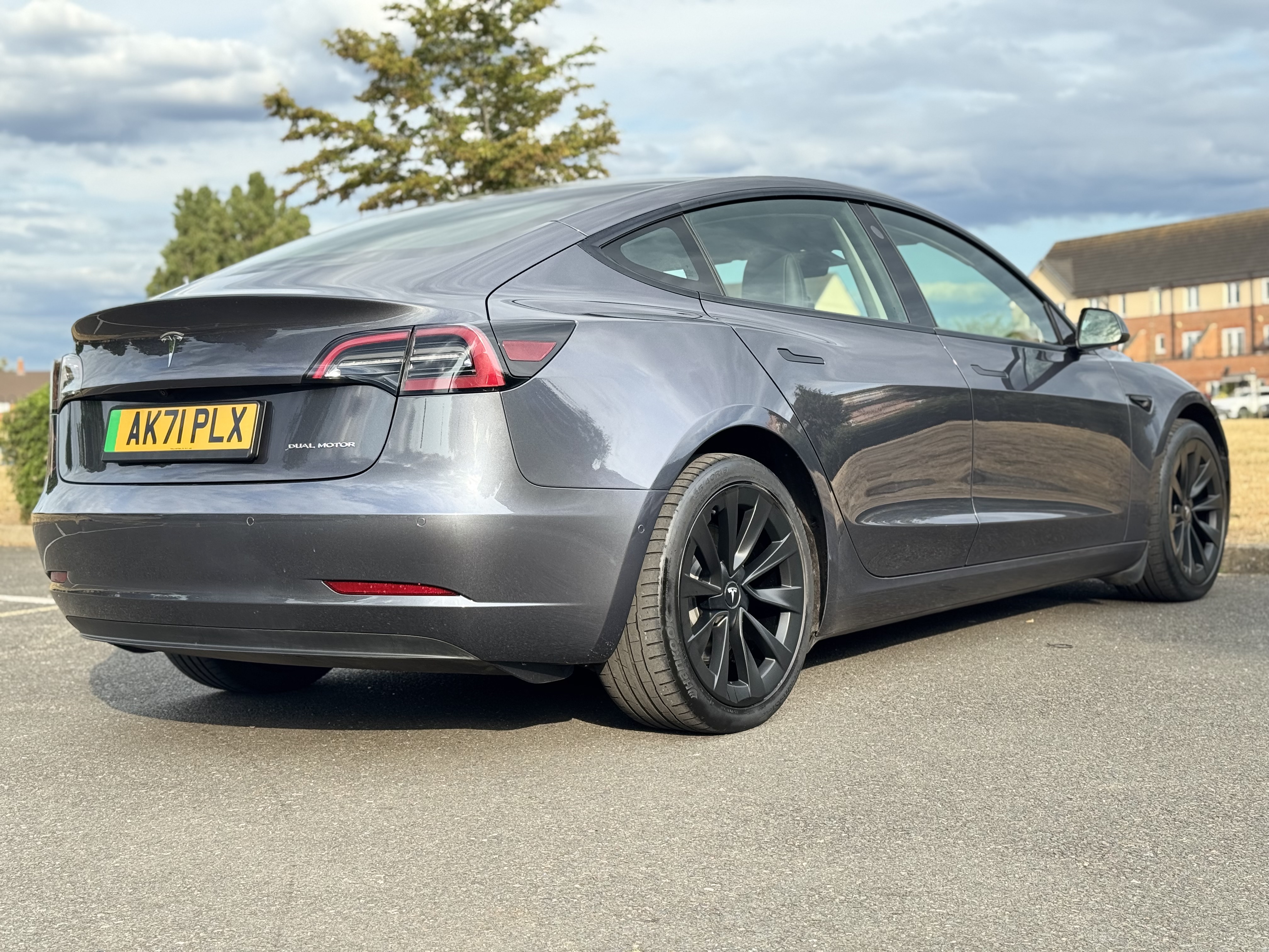 Tesla Model 3 Long Range 2021 (71 plate)