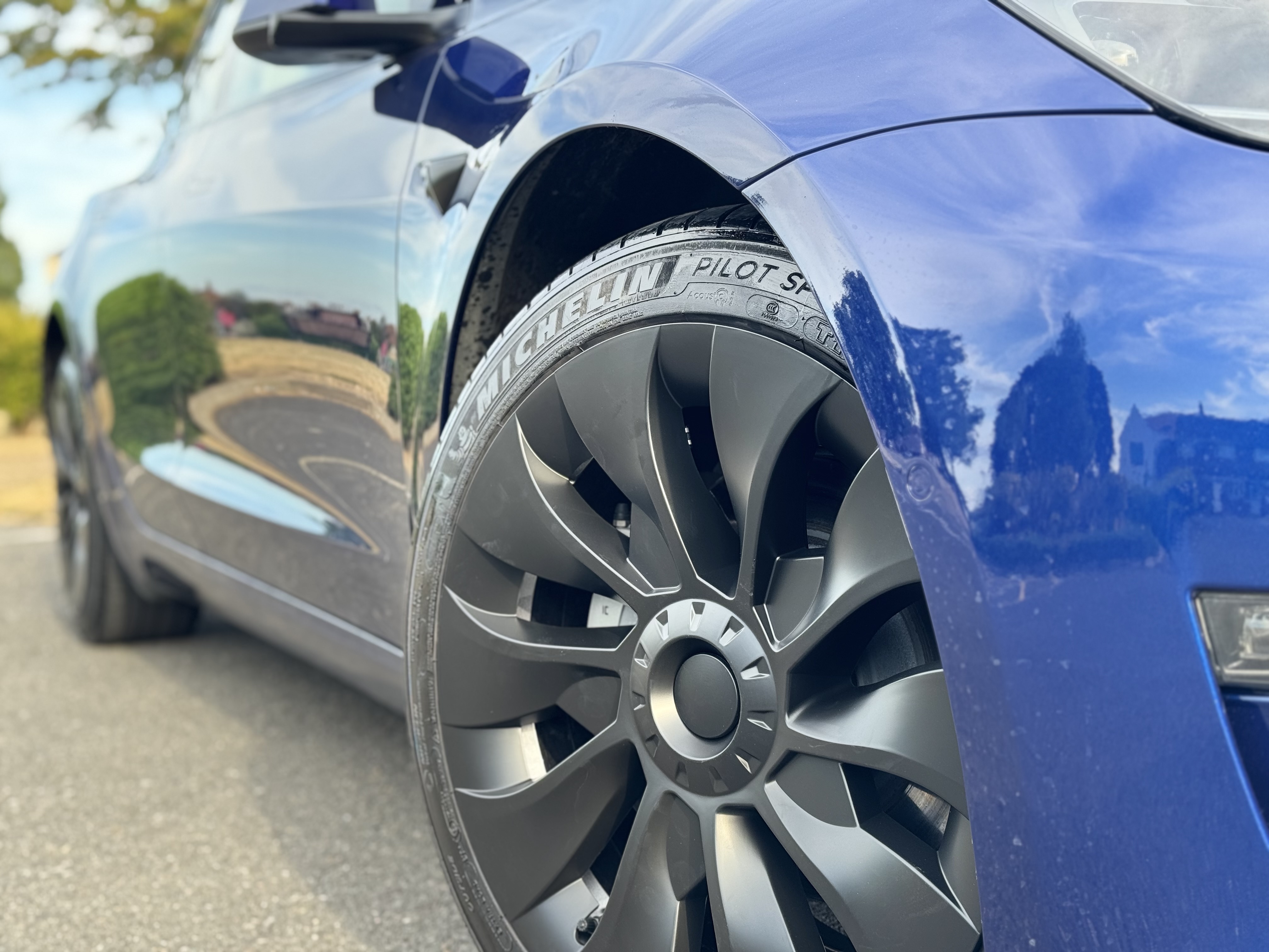 Tesla Model 3 Long Range (2022)