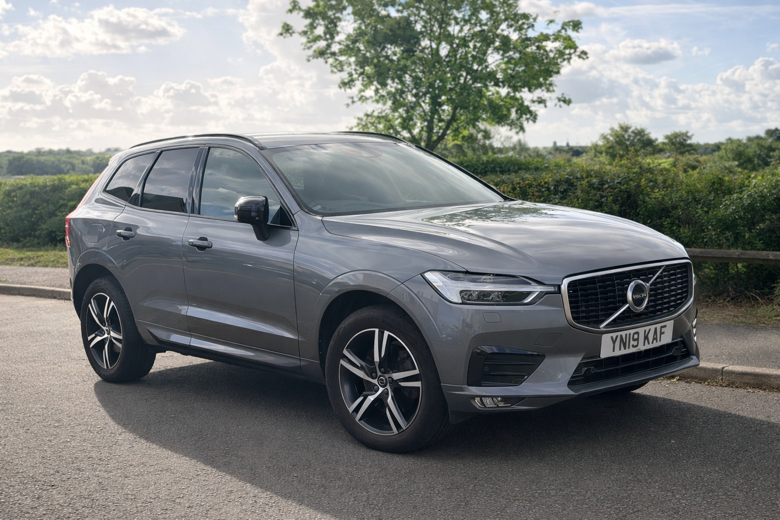 Volvo - 2.0 T5 R-Design SUV 5dr Petrol Auto Euro 6 