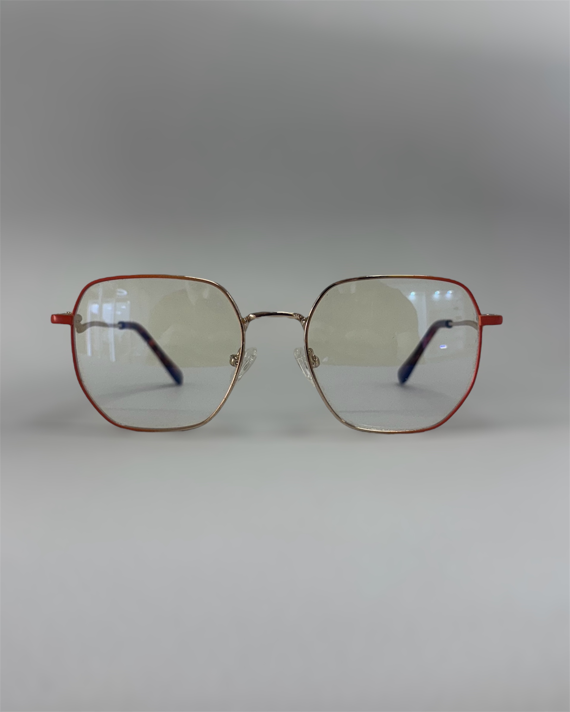 Gafas de armazón metálico