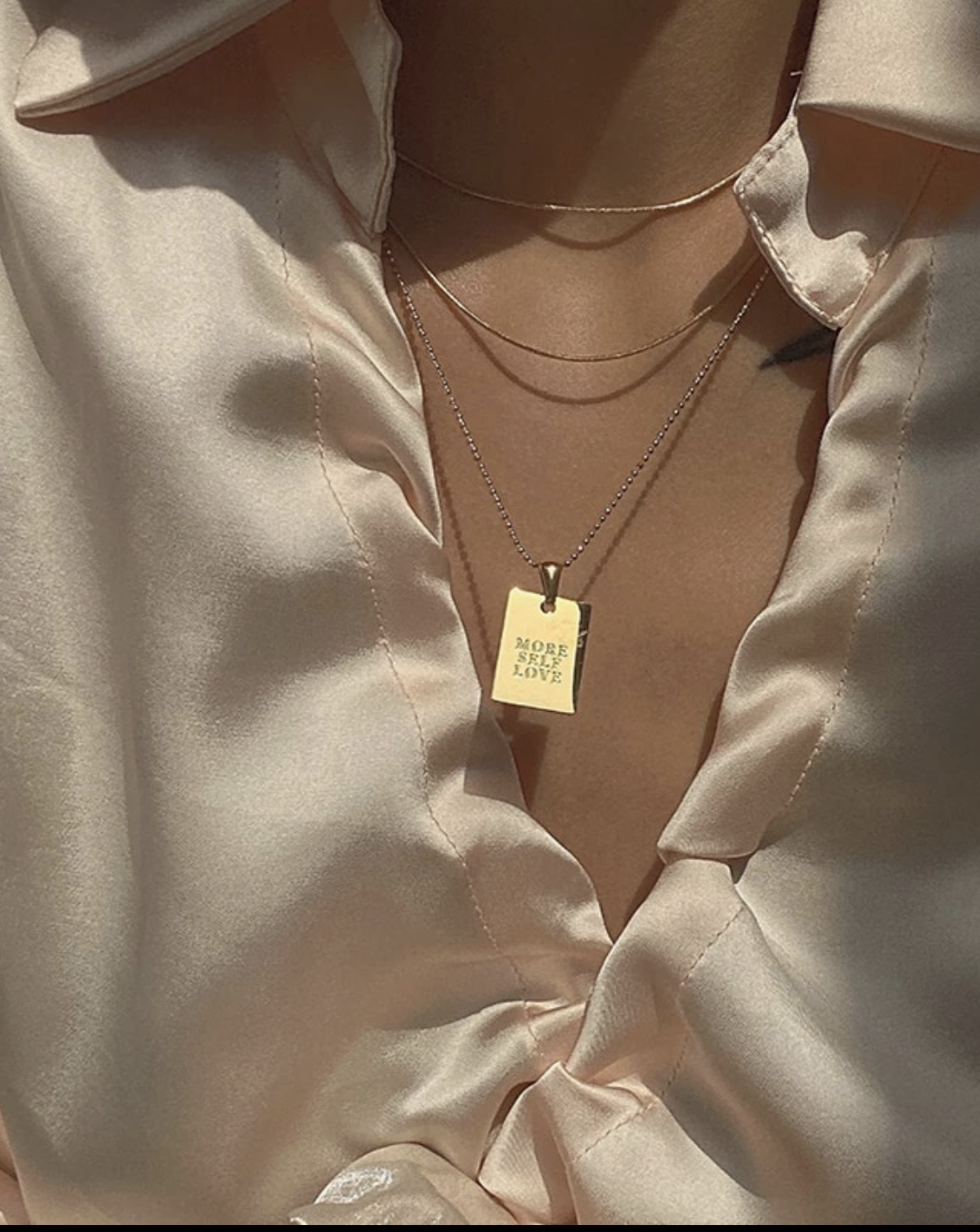 Gold Pendant Necklace