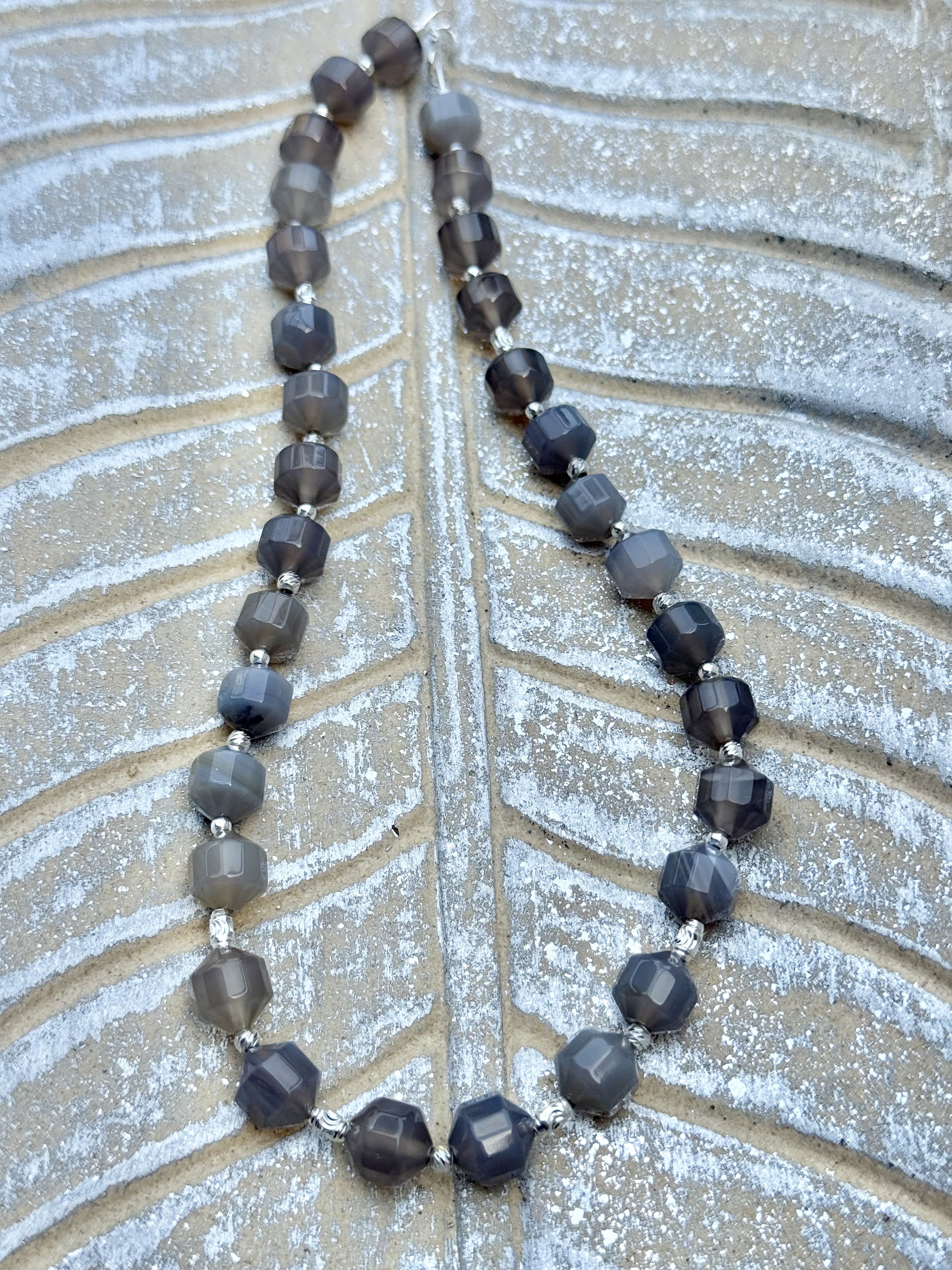 Faceted Agate Bead Necklace