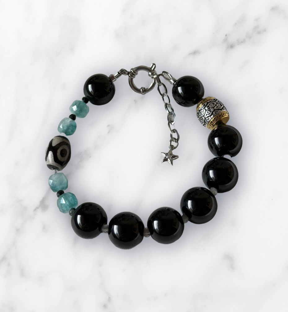 Black Onyx and Chrysoprase Bracelet