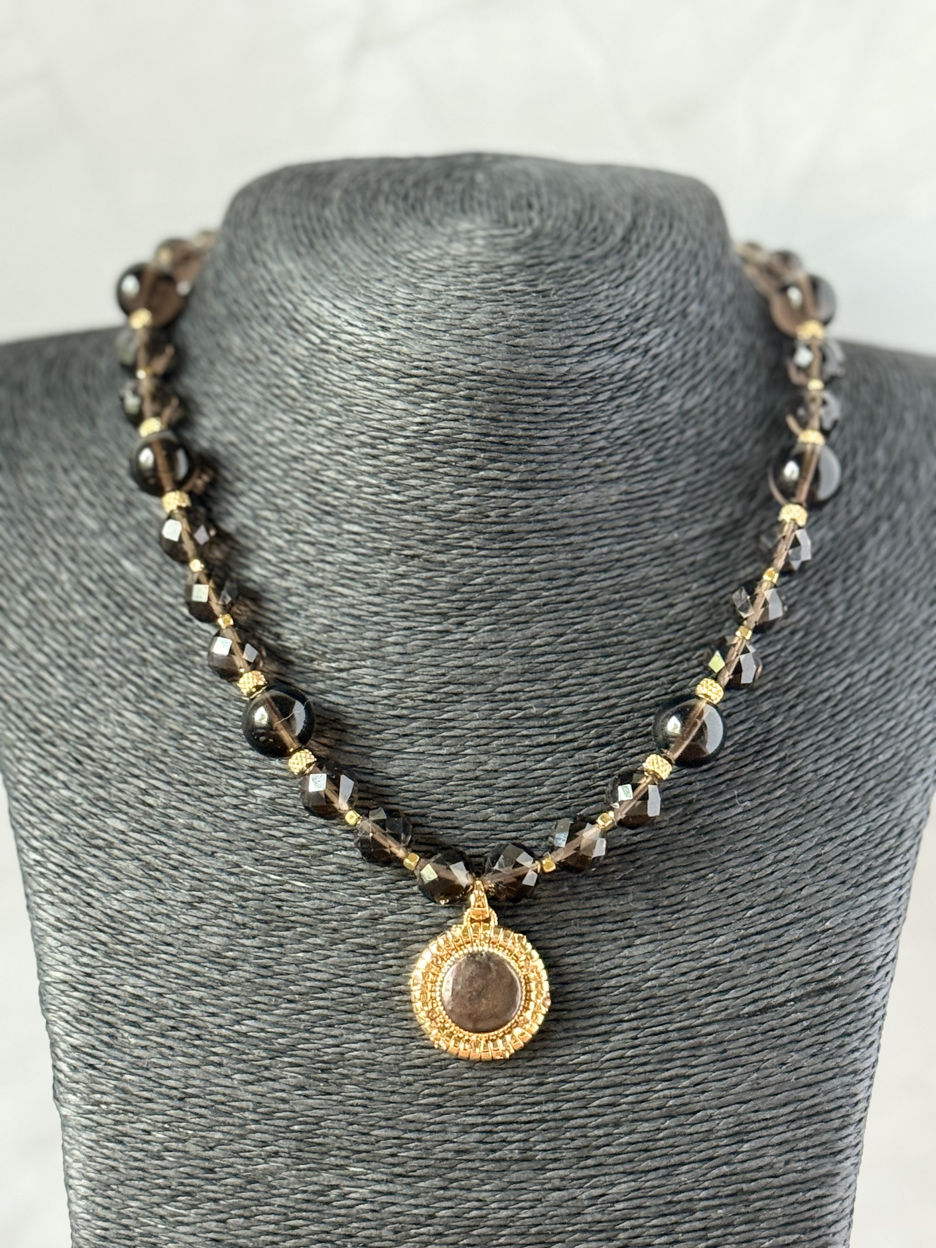 Elegant Beaded Pendant Necklace