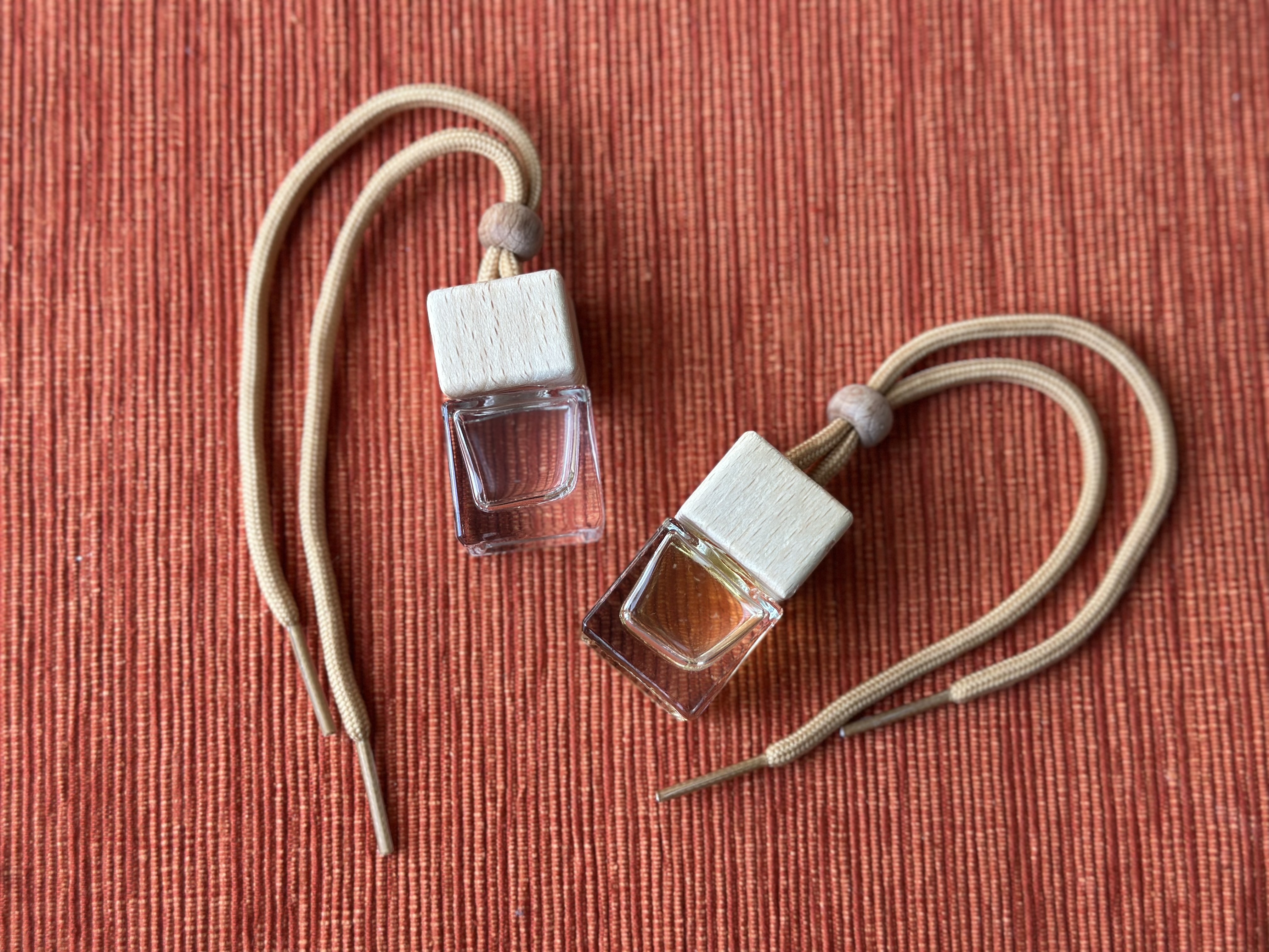 Hanging Car/Room Diffuser – Sandalwood