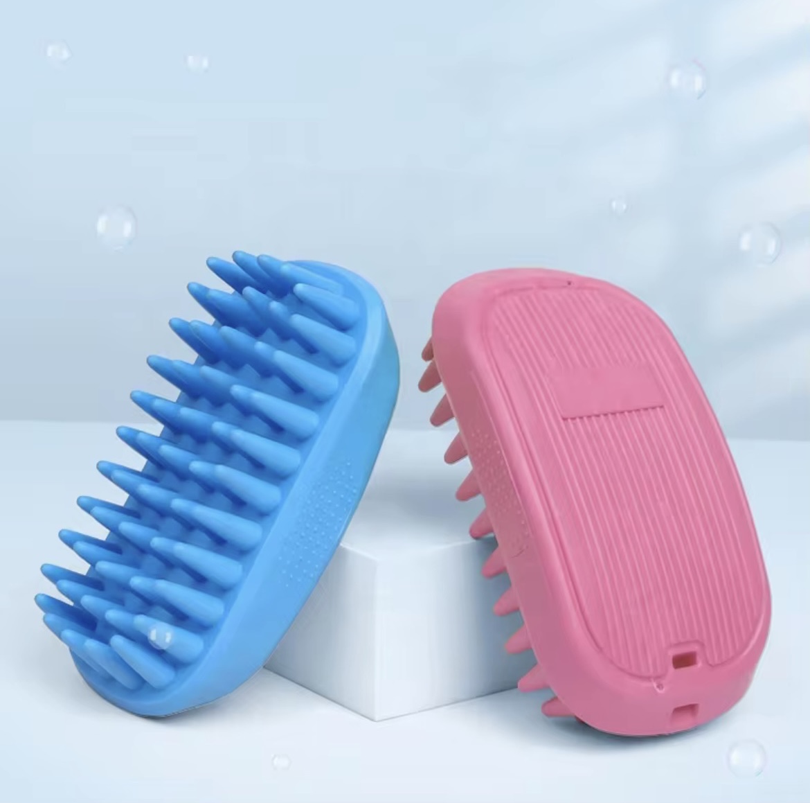 SafeTouch Brush – Gentle Shed Control for Sensitive Pets
