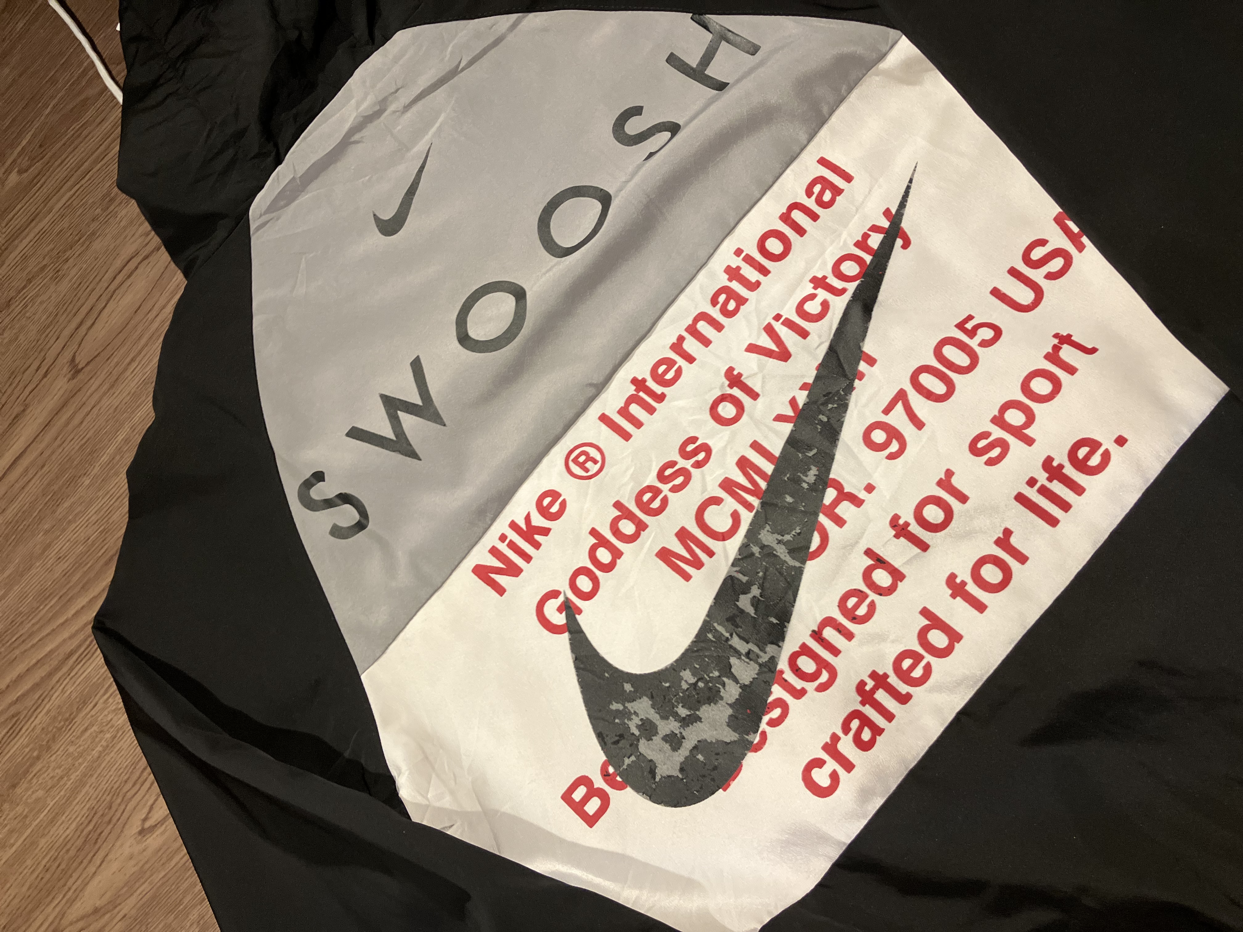 [L] Nike Double Swoosh Running Jacket