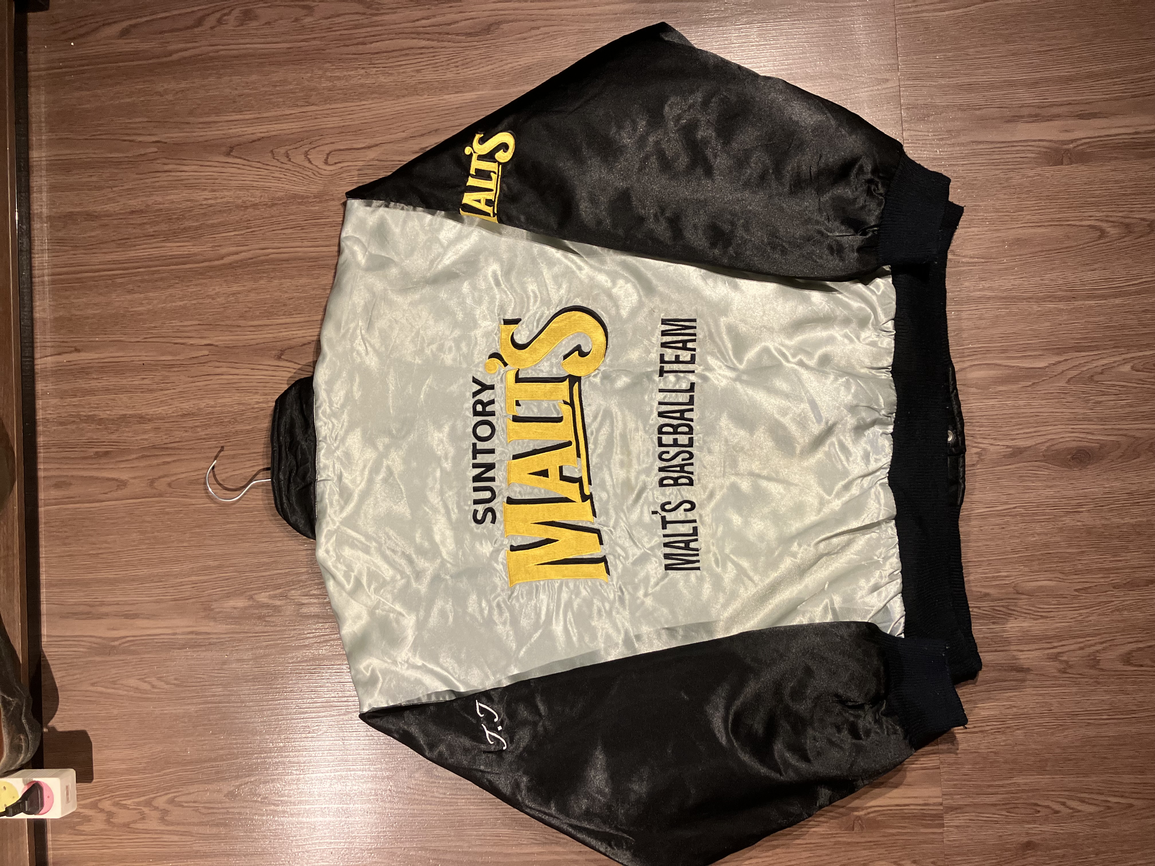 [L] Suntory Malts Big logo embroidery Varsity jacket