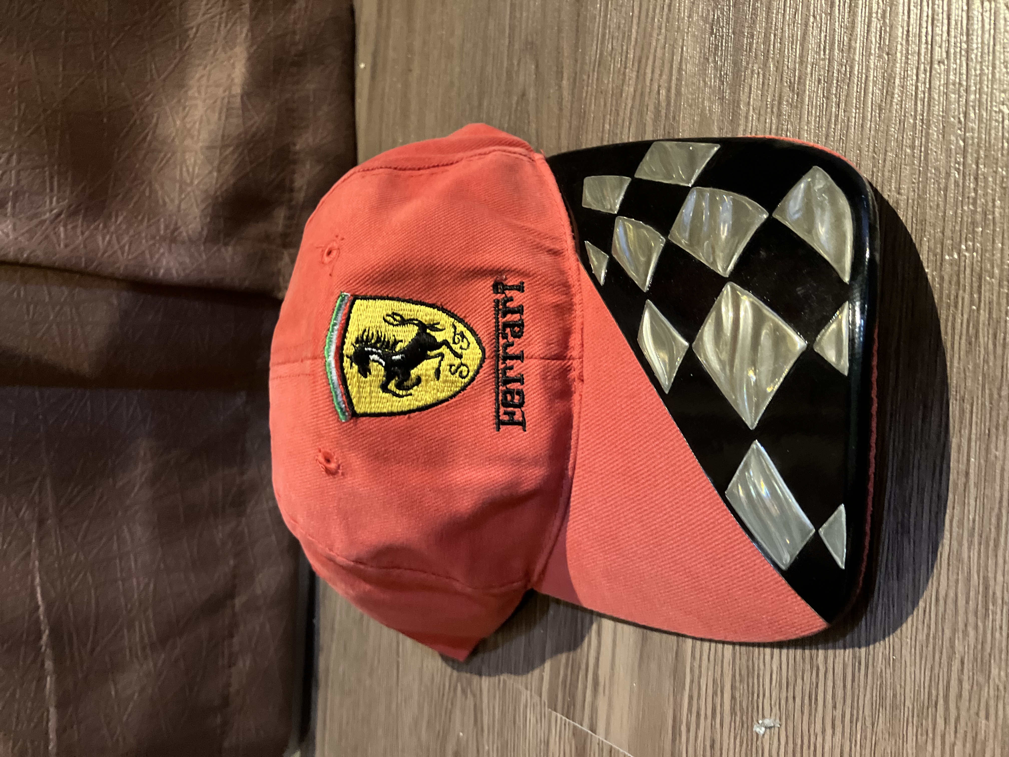 [OSFA] 2002 Marlboro Scuderia Ferrari Embroidered Logo Cap