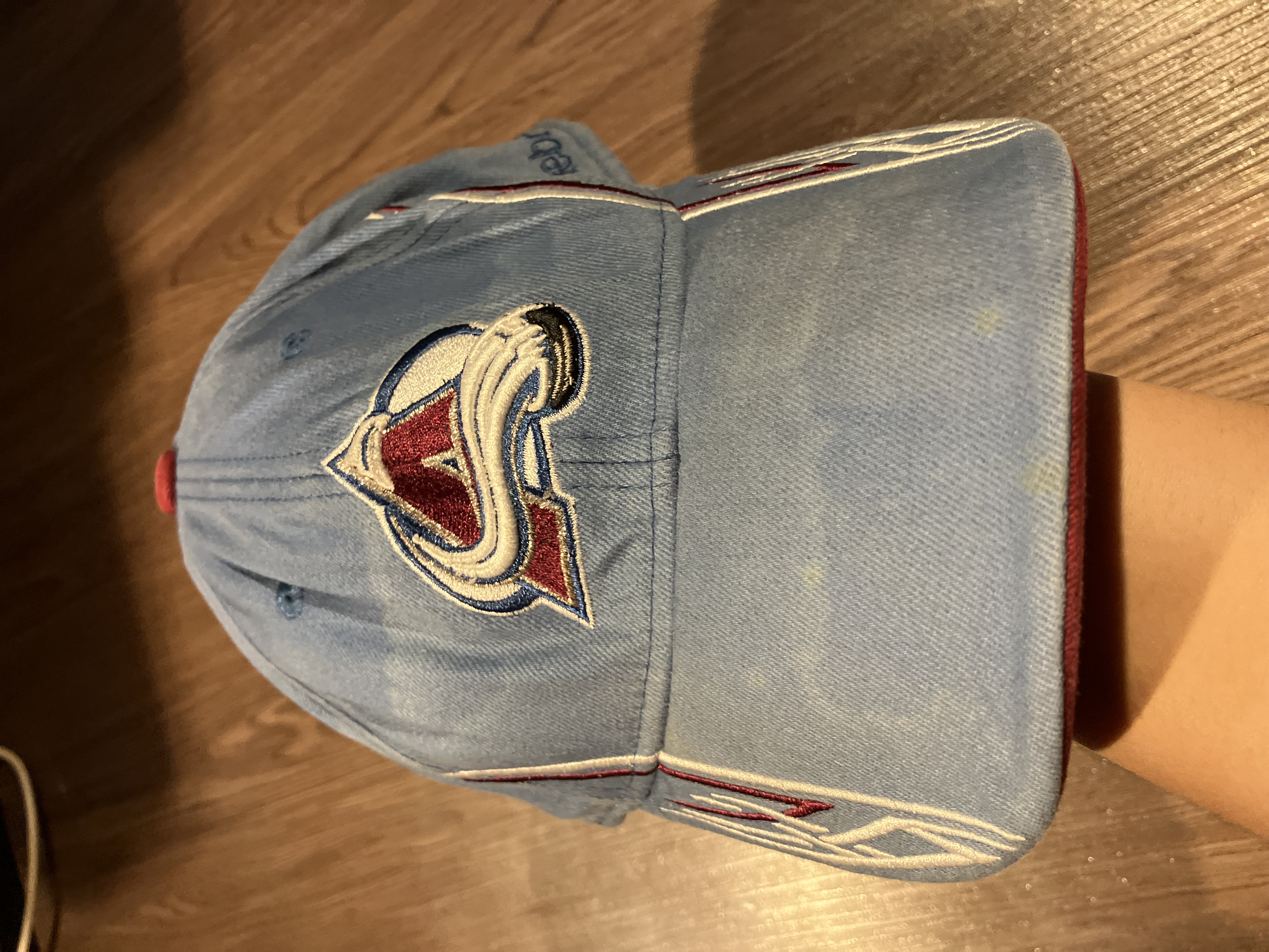 [L/XL] Reebok Avalanche Team Embroidered Logo Ca