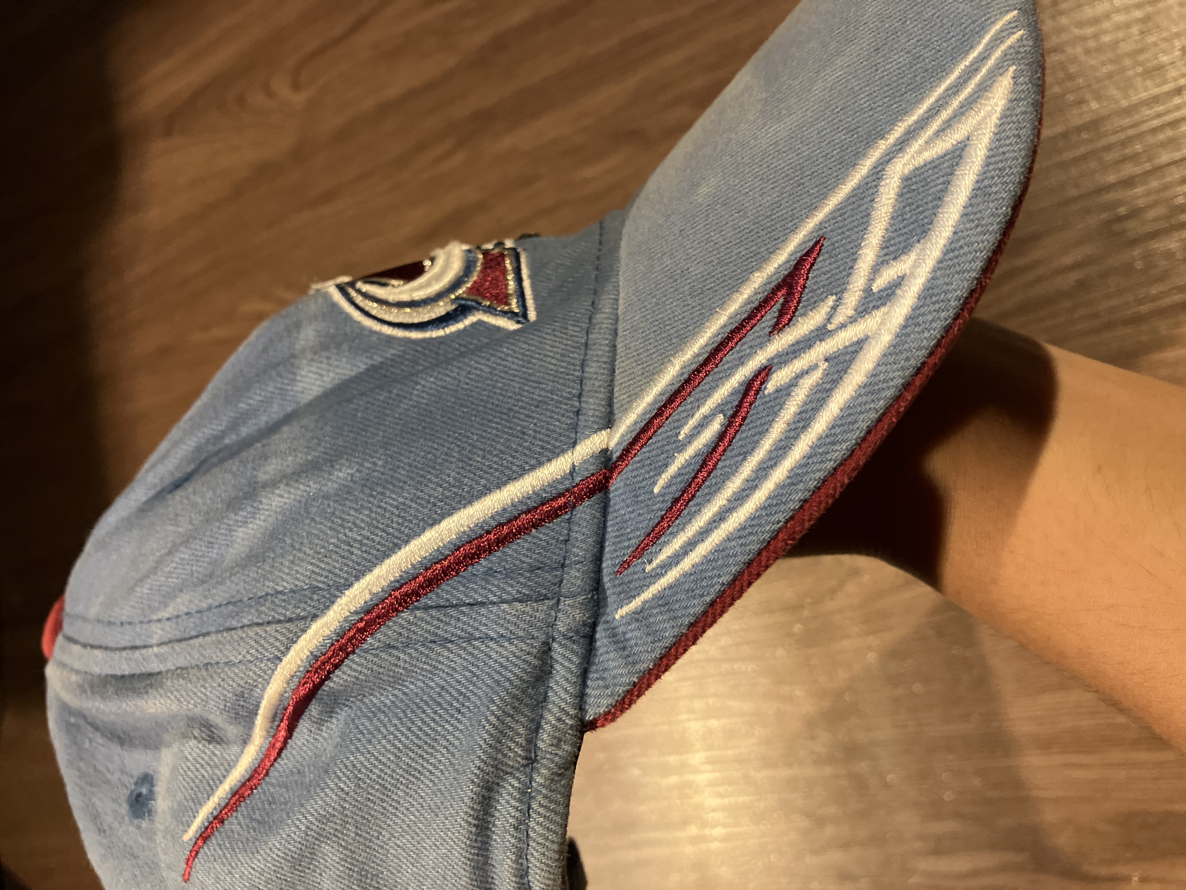 [L/XL] Reebok Avalanche Team Embroidered Logo Ca