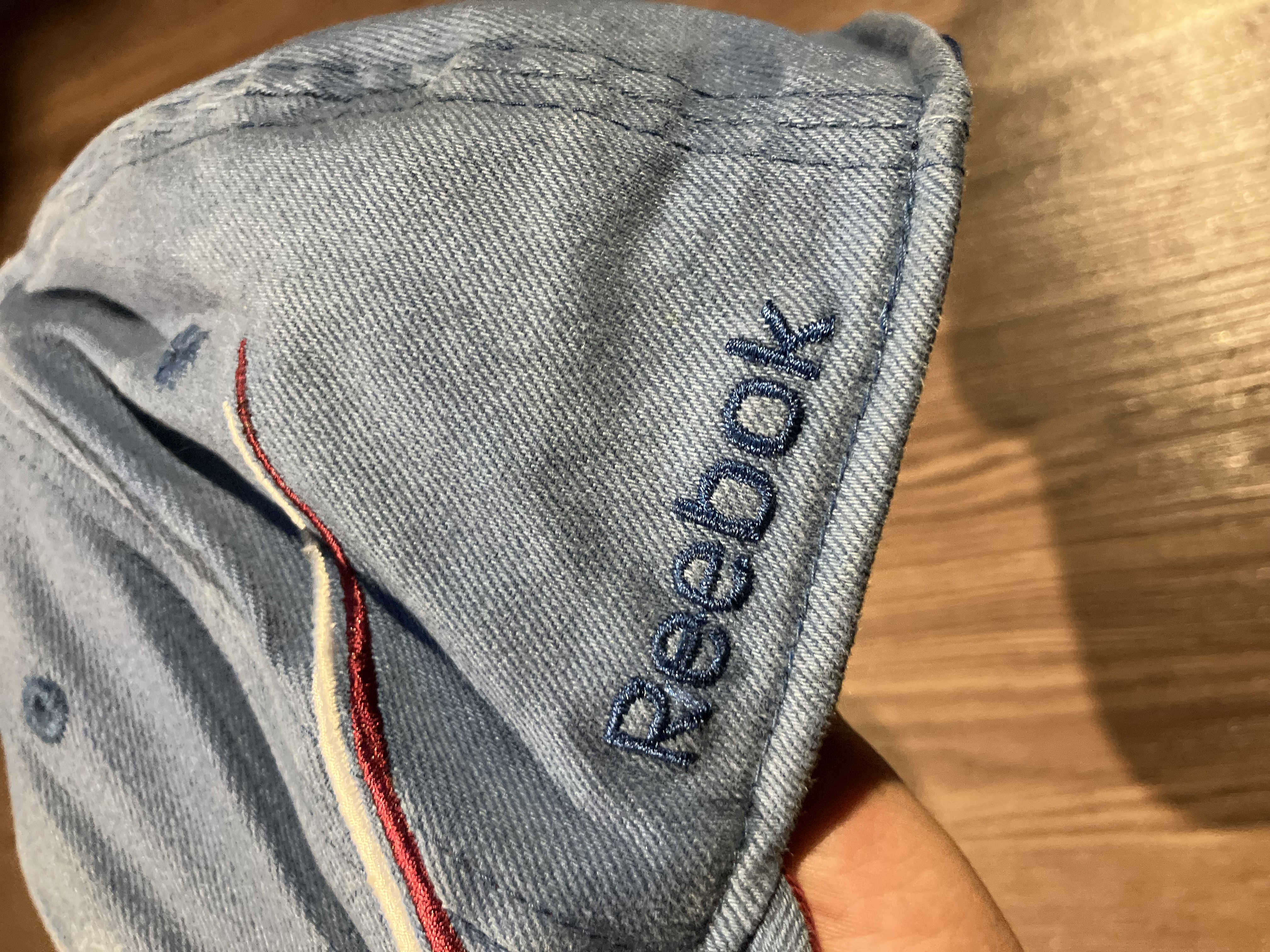 [L/XL] Reebok Avalanche Team Embroidered Logo Ca
