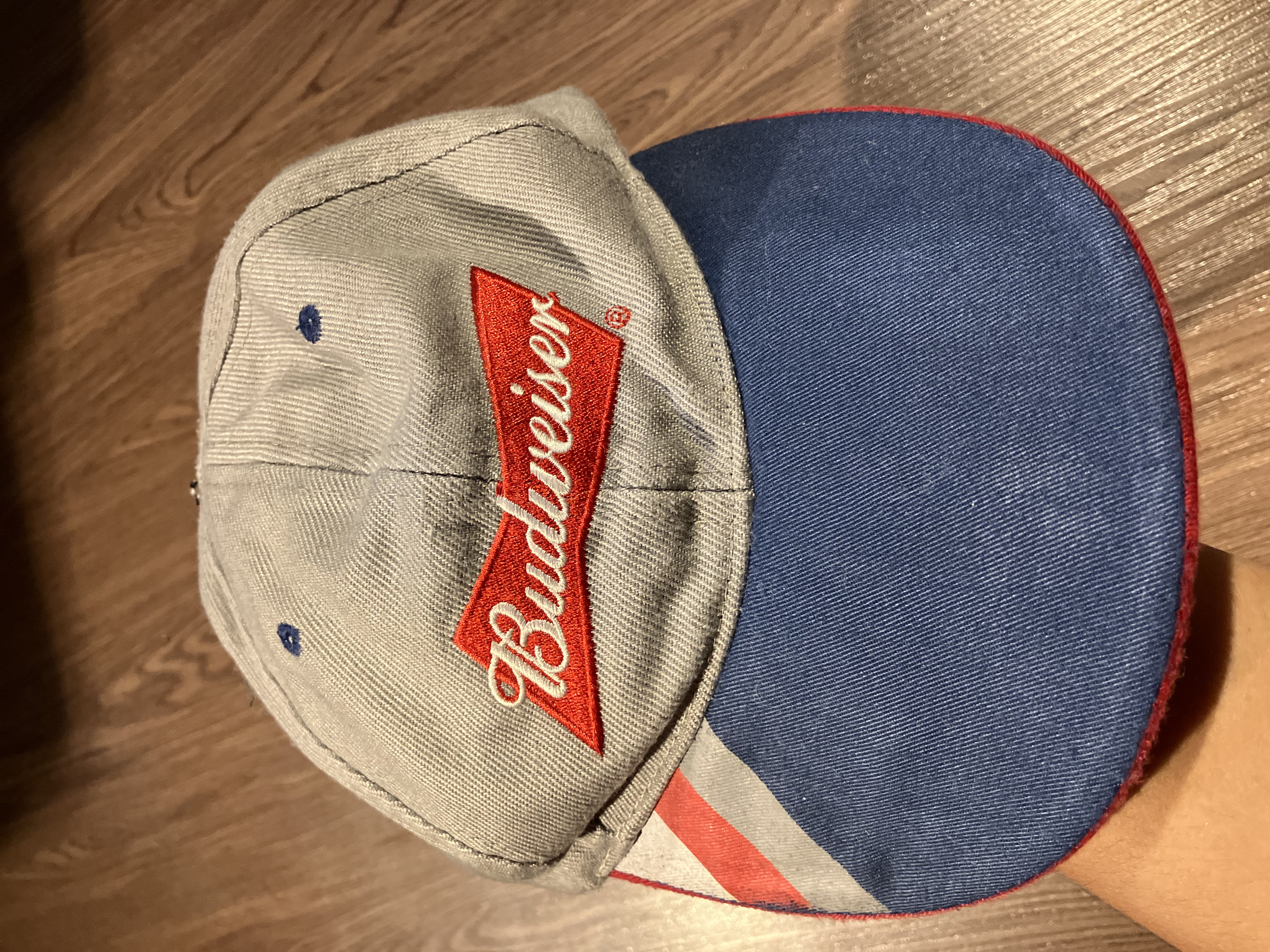 [OSFA] Nascar Budweiser Embroidered Logo Cap