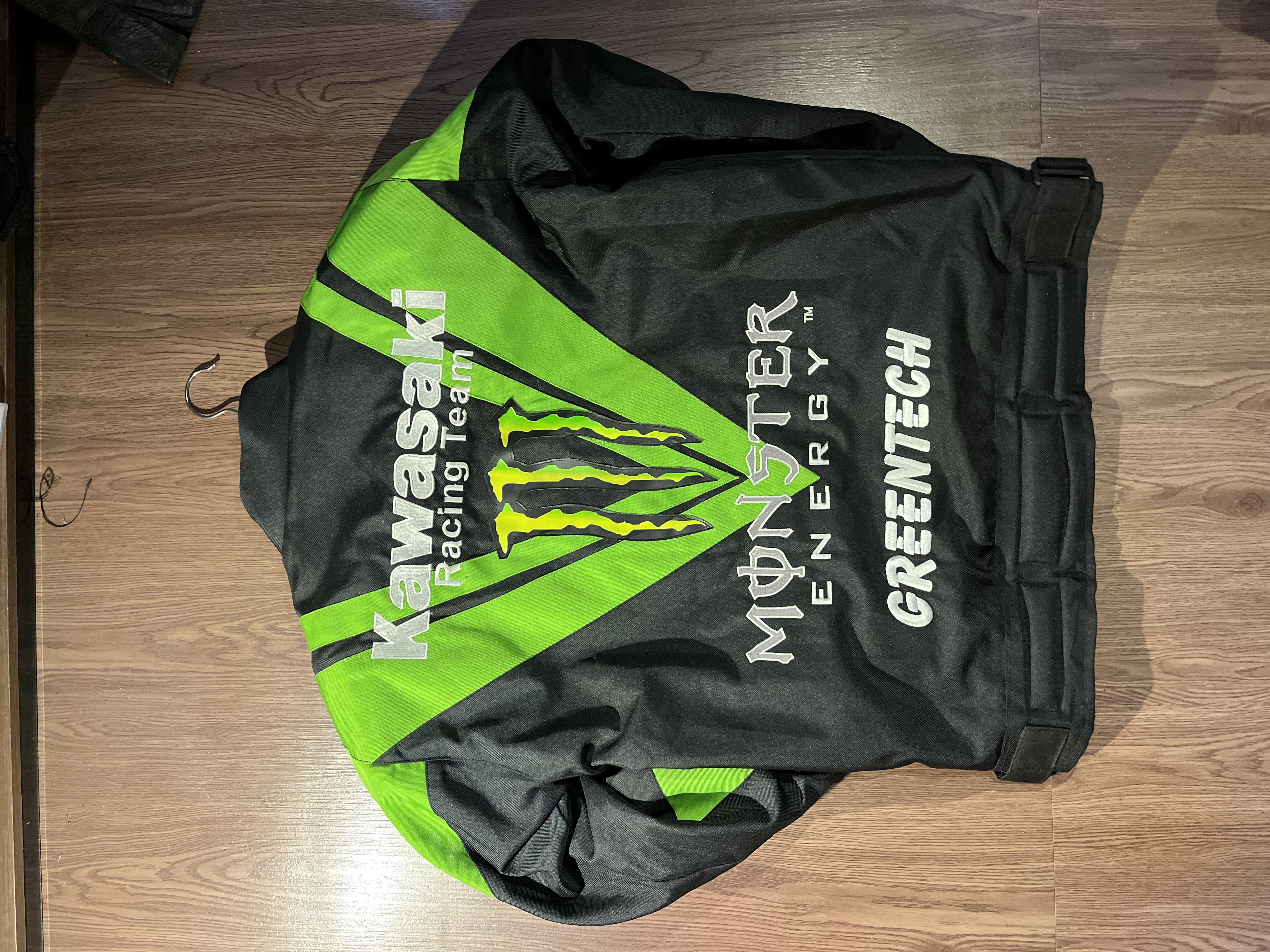[L] Kawasaki Monster Energy Team Race Jacket w/ build in sleeve and shoulder protector/pads✨ .