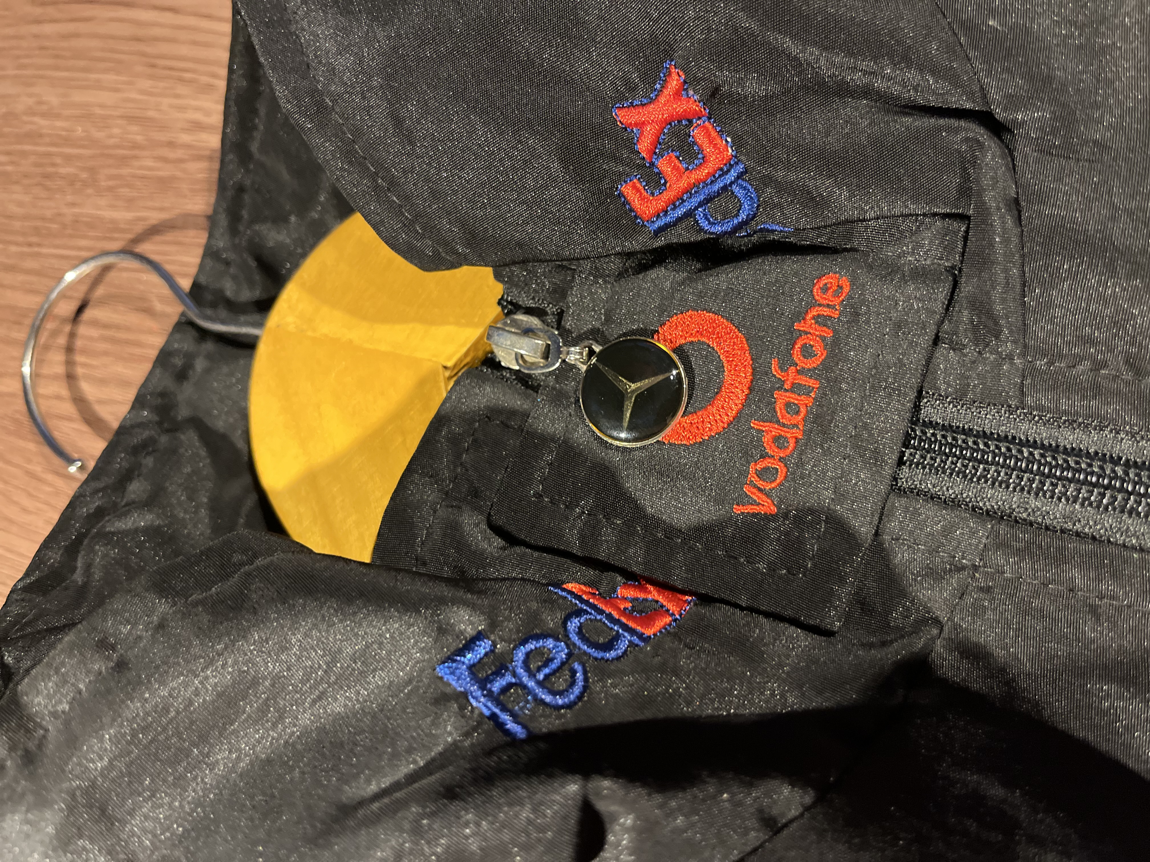 [XL] Vintage Mercedes Benz Santander Formula 1 Race Jacket