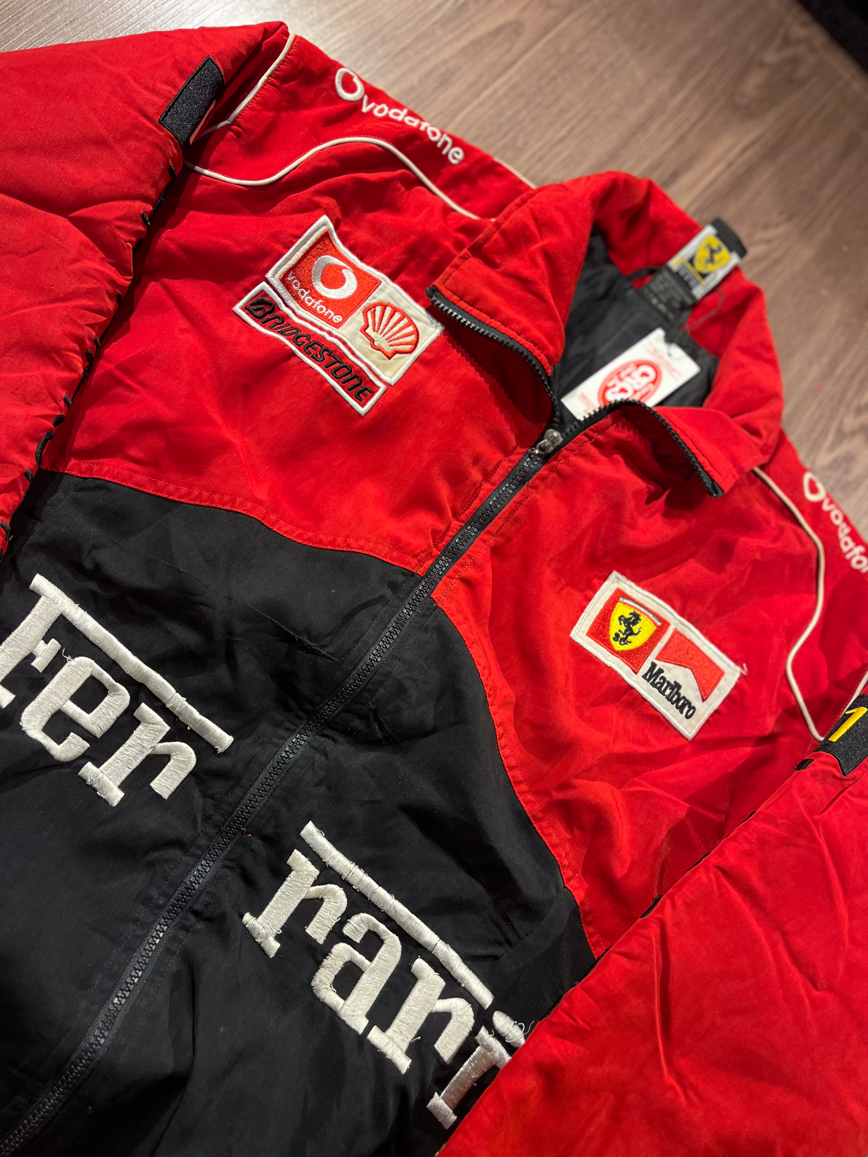 [XL] Scuderia Marlboro Ferrari Michael Schumacher F1 Team Racing Jacket✨