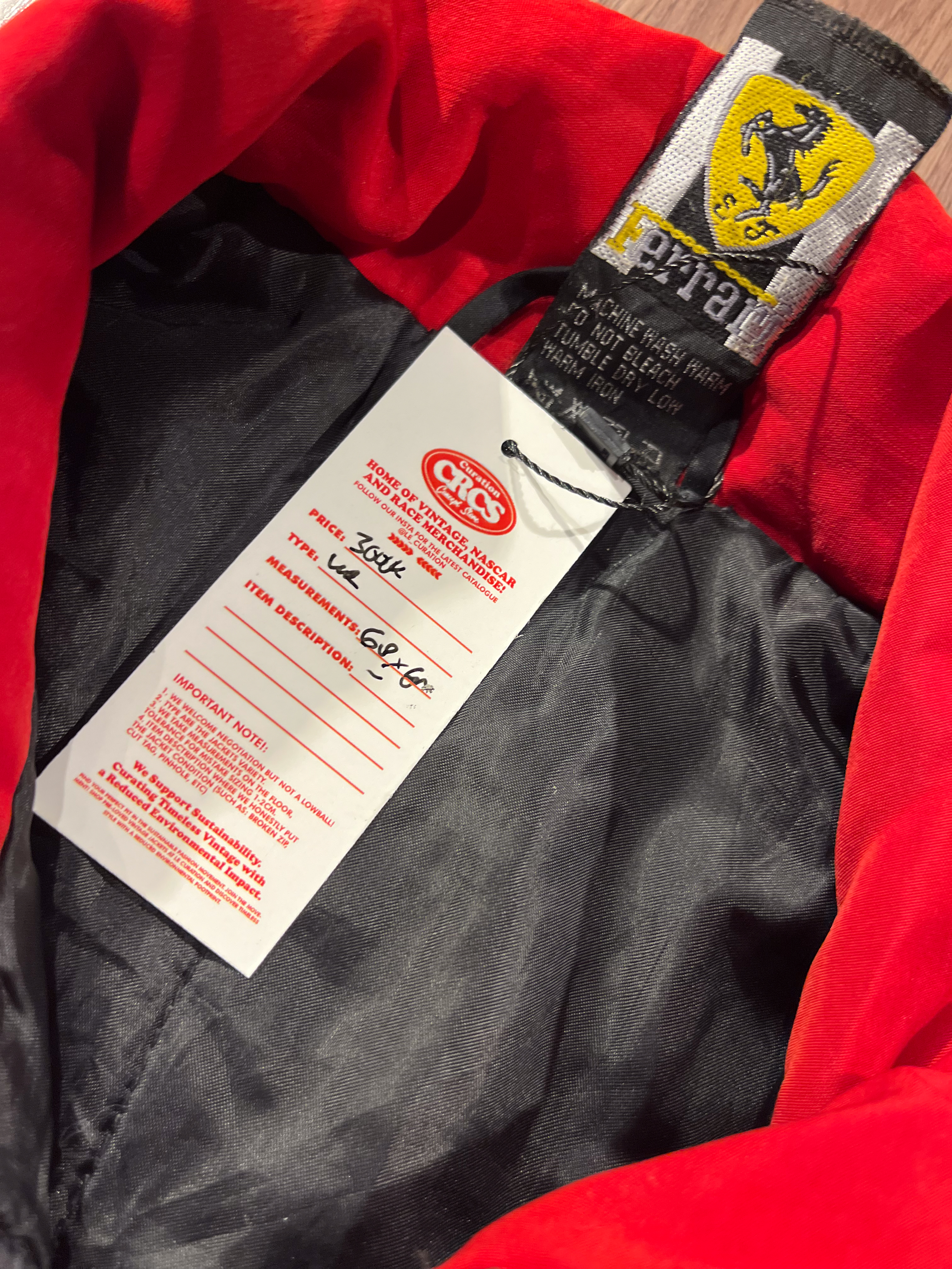 [XL] Scuderia Marlboro Ferrari Michael Schumacher F1 Team Racing Jacket✨