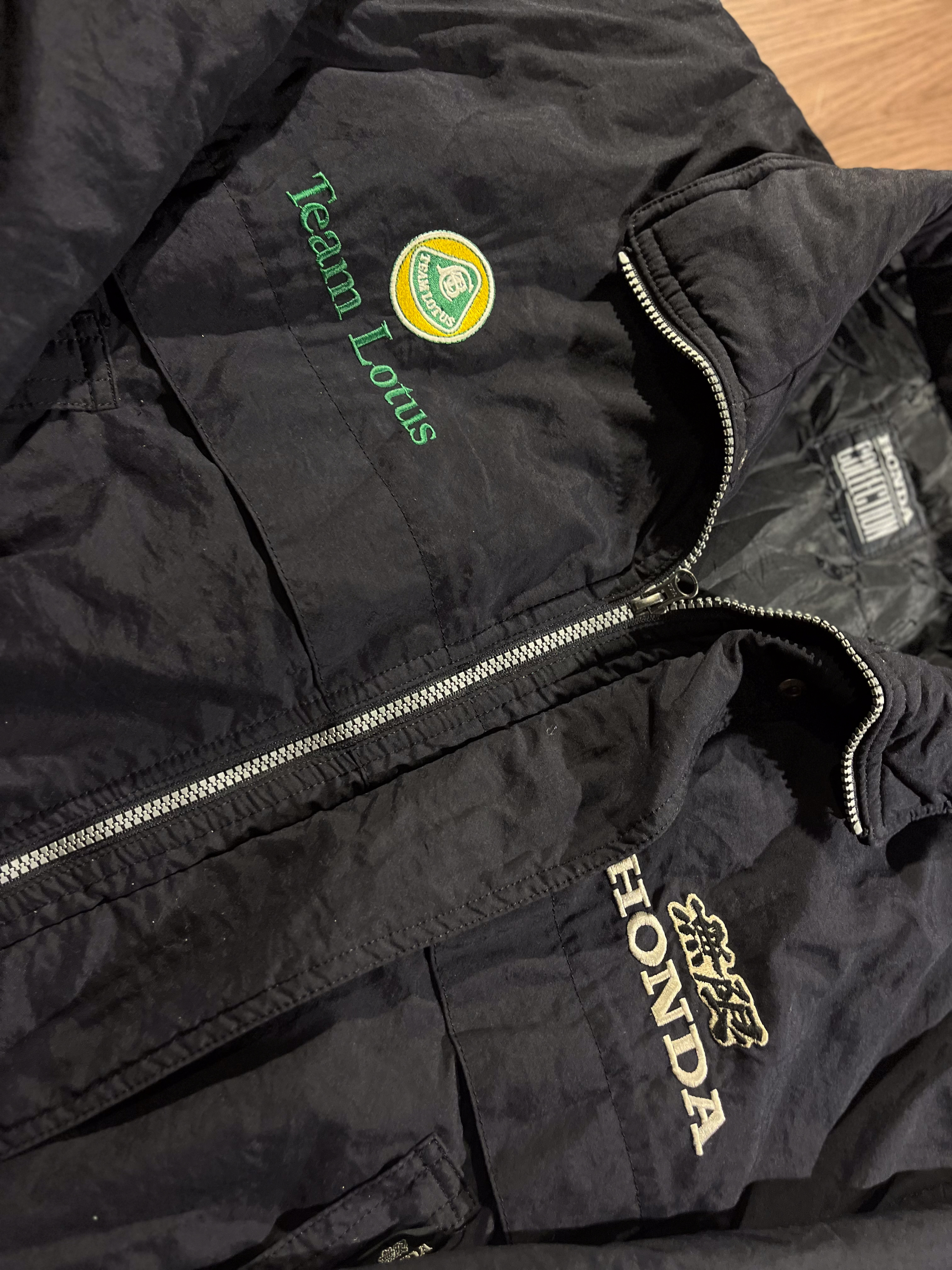 [L] 1992 Lotus Team F1 Powered by Honda Mugen Engine Jacket ✨