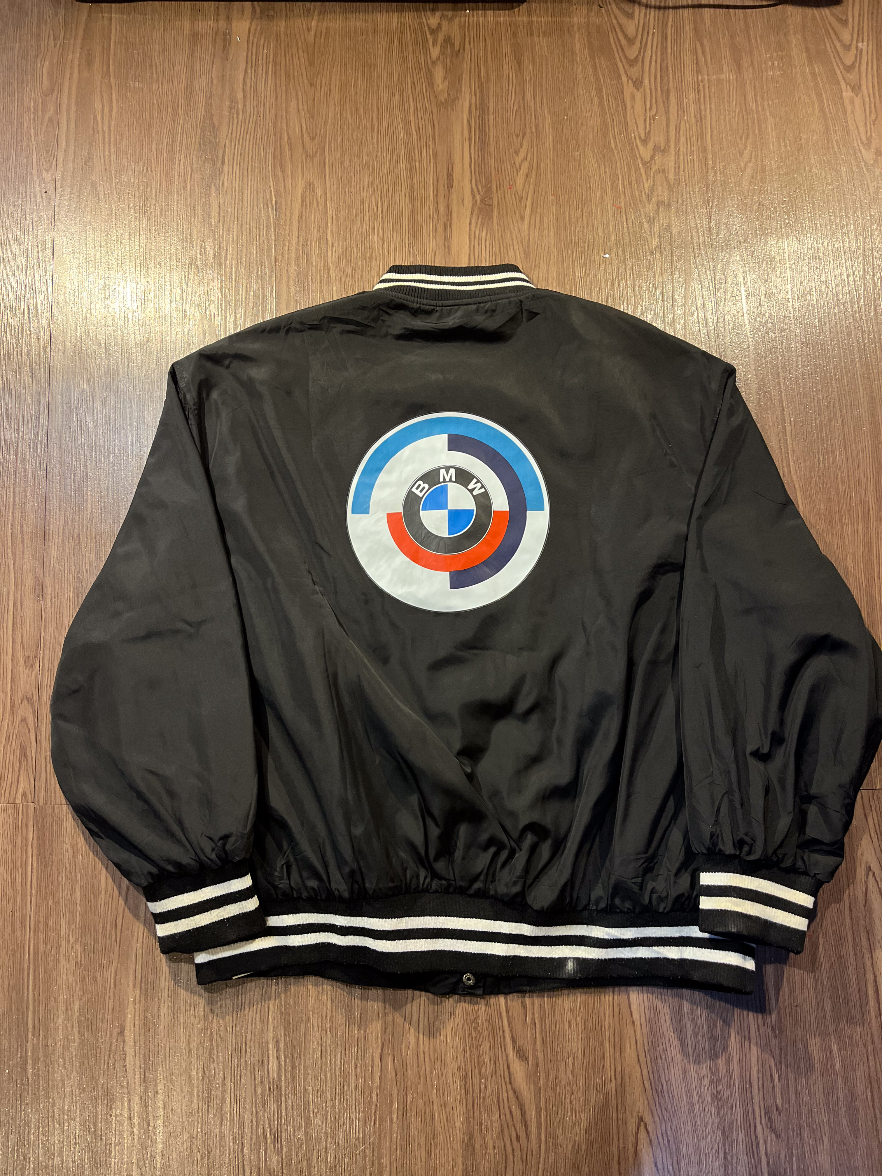[XL] BMW Big Logo Printed Jacket ✨