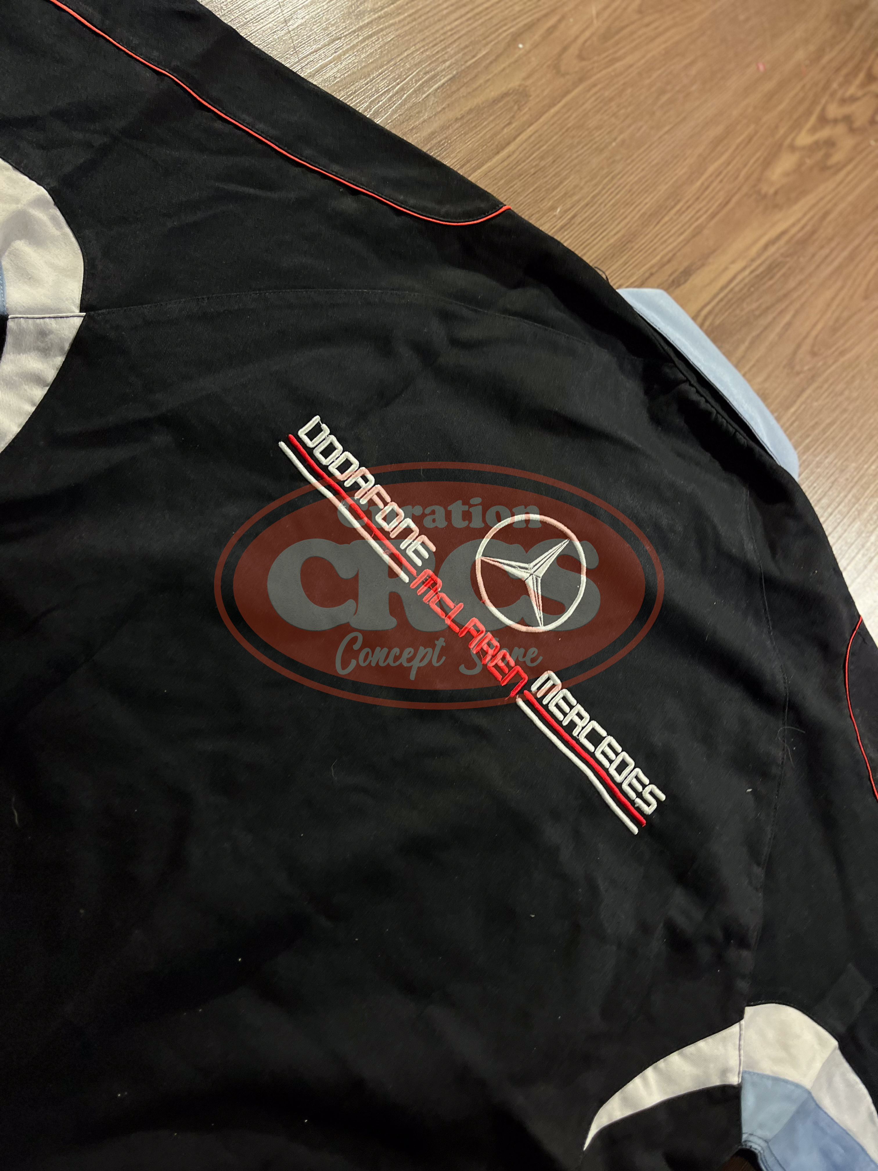 [XL] Mercedes Benz McLaren Vodafone F1 Racing Team Workshirt✨