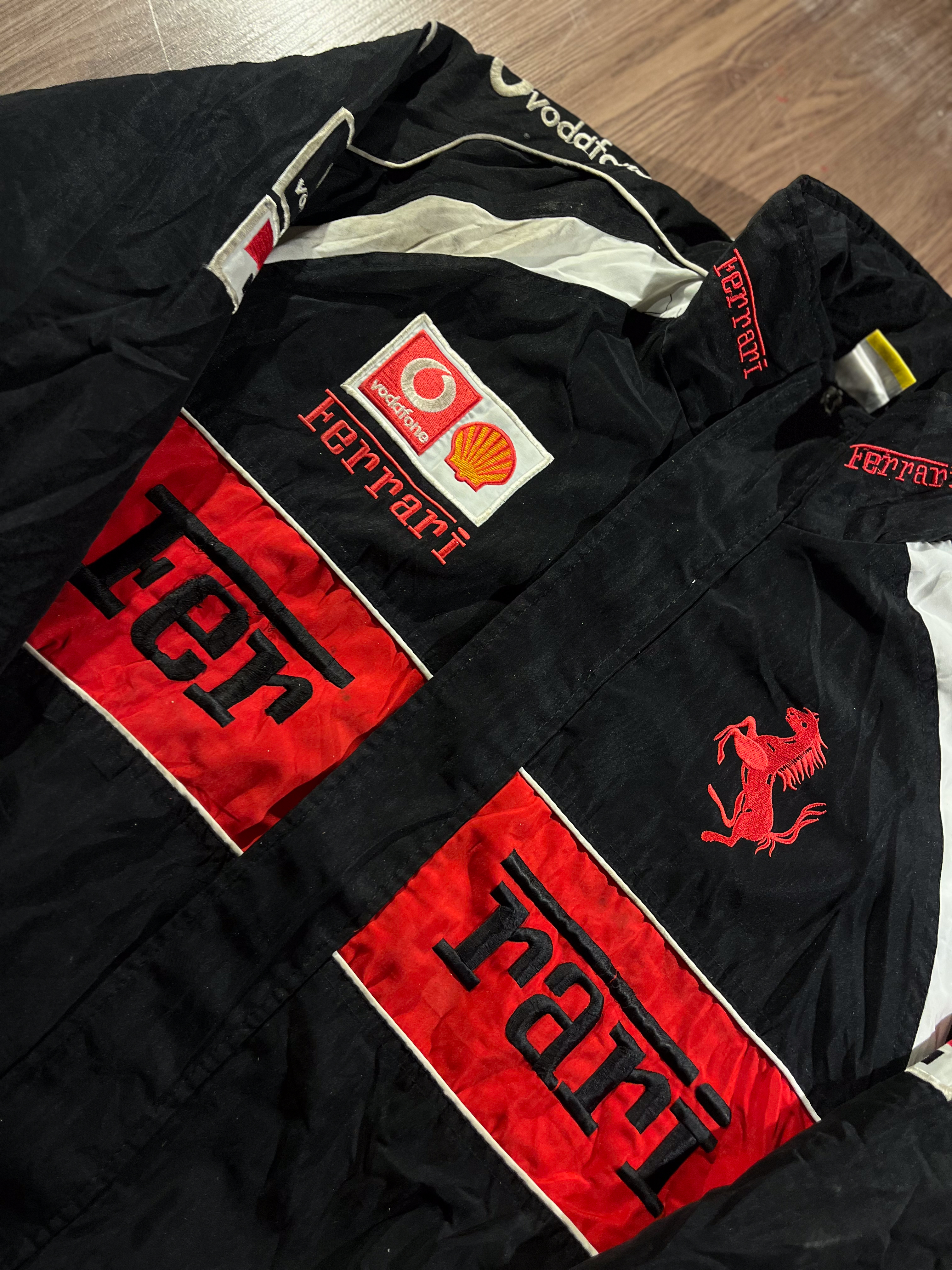 [L] Scuderia Ferrari F1 Team Classic Racing Jacket ✨