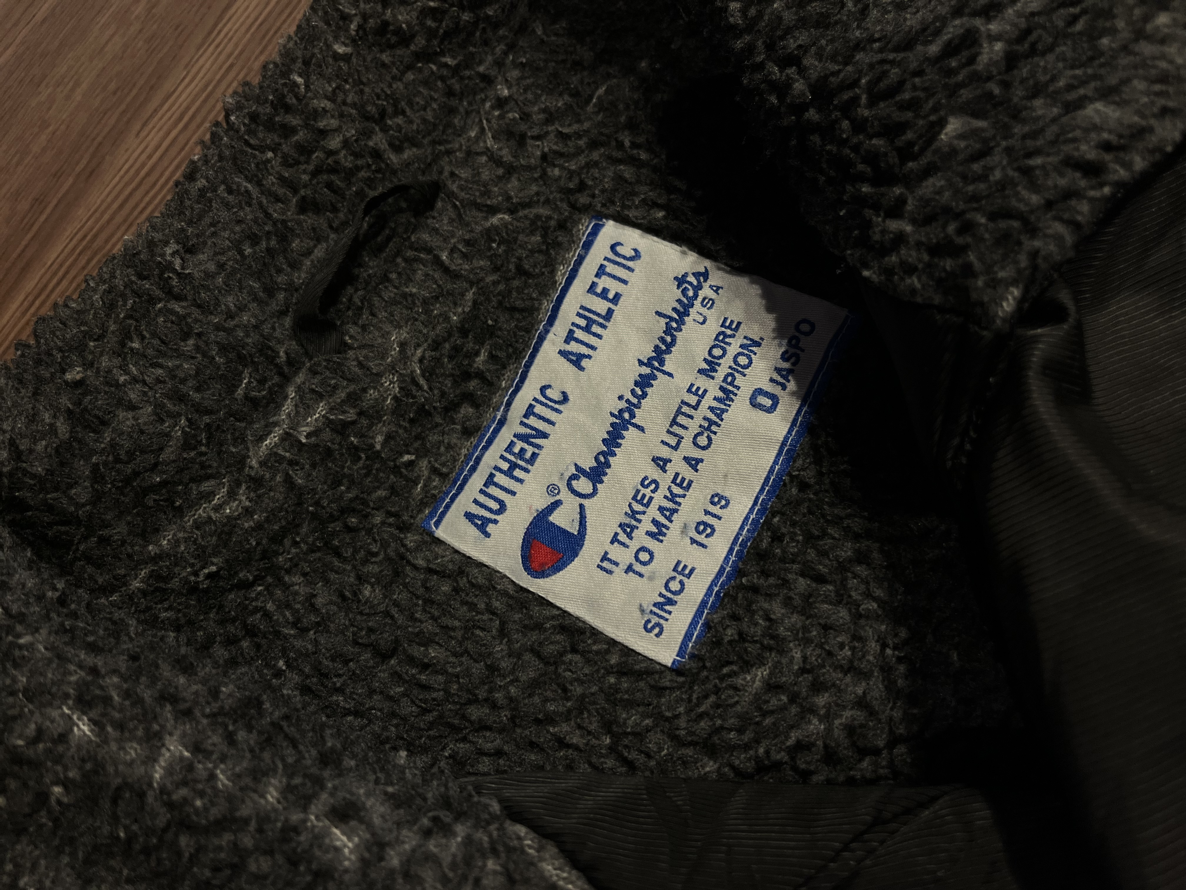 [L] Champion Winter Varsity Crop Jacket