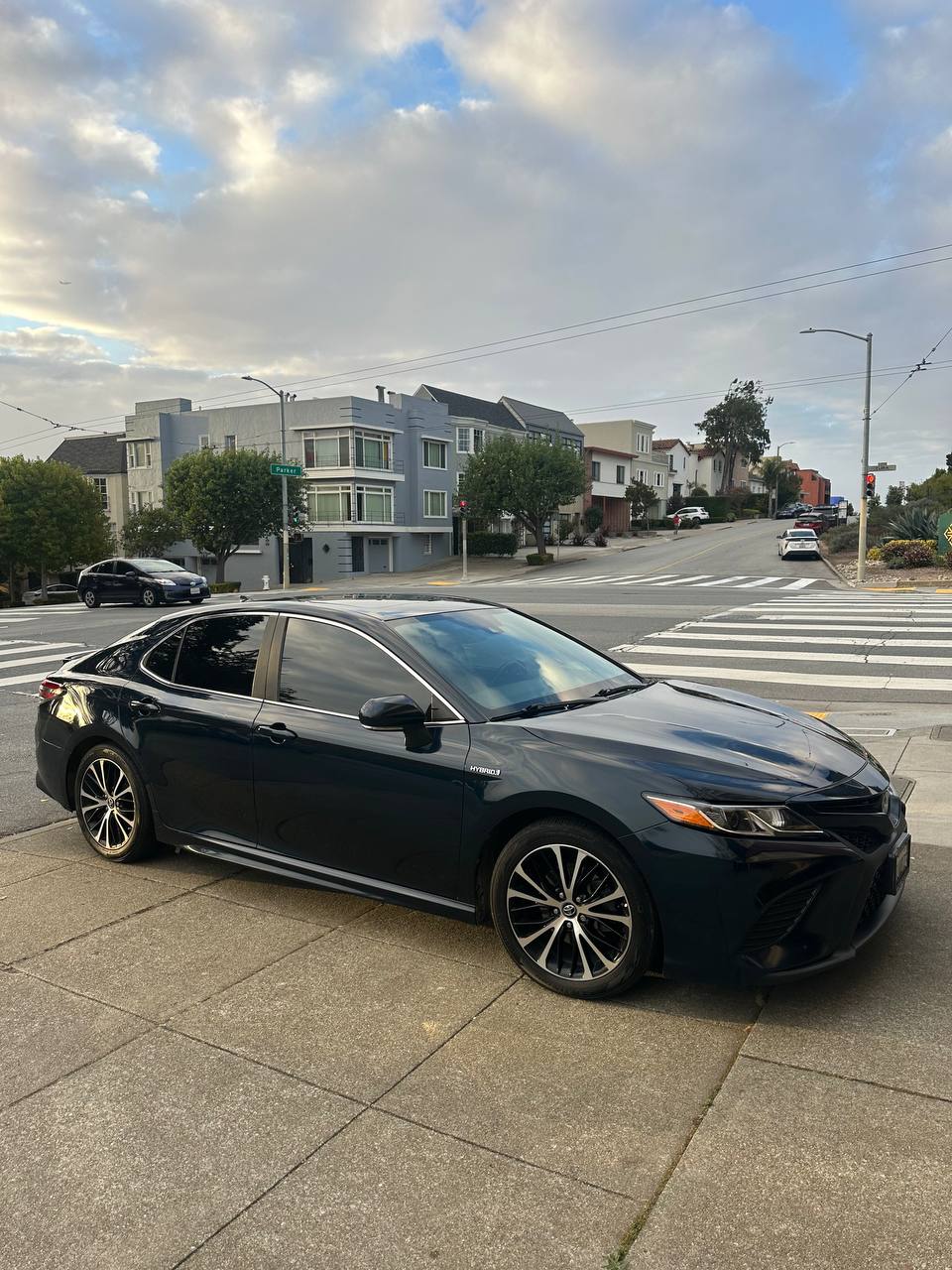 2019 Toyota Camry Hybrid Sport Edition