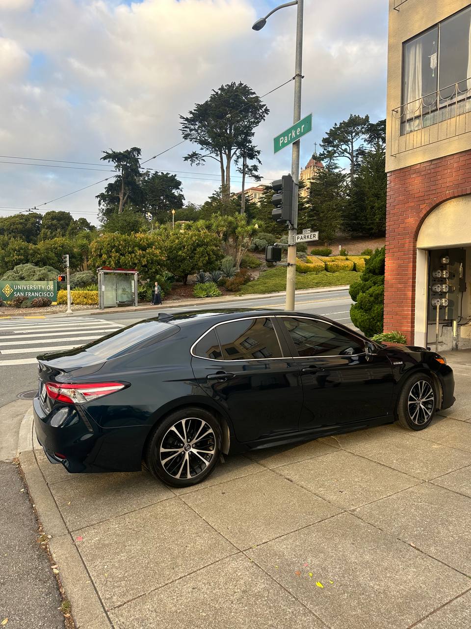 2019 Toyota Camry Hybrid Sport Edition