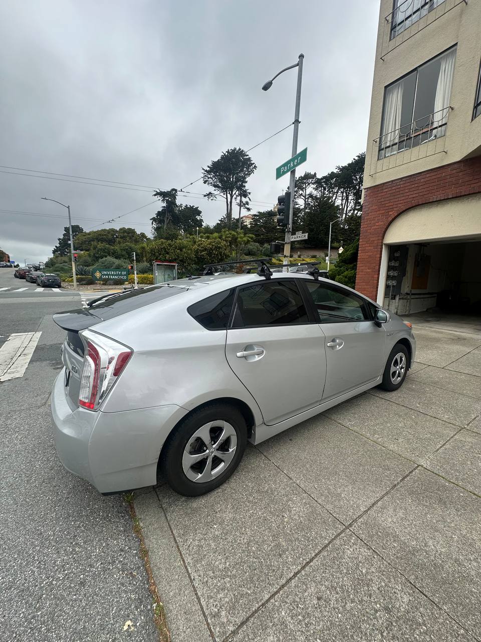 2013 Toyota Prius Hybrid Advanced Hatchback