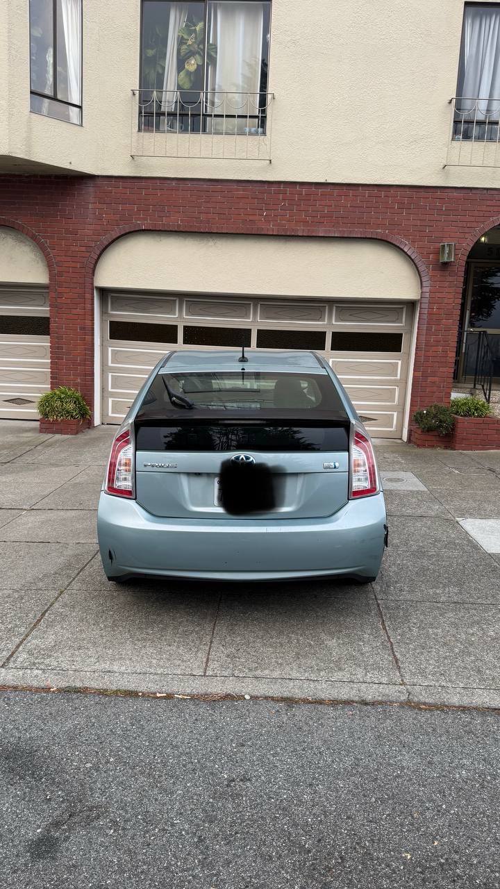 2013 Toyota Prius Hybrid Advanced Hatchback