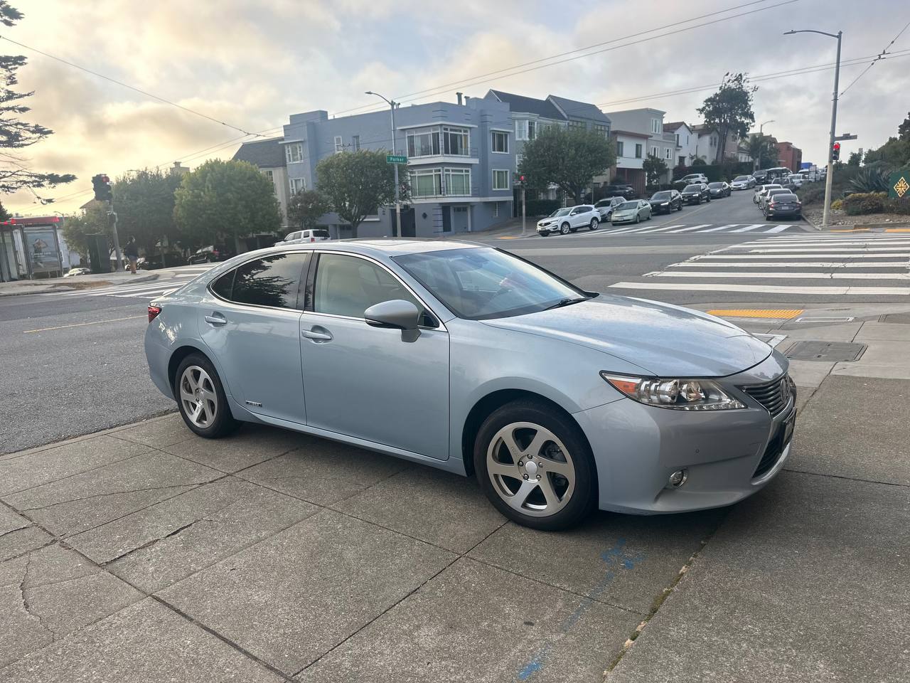 2014 Lexus ES300h Hybrid 