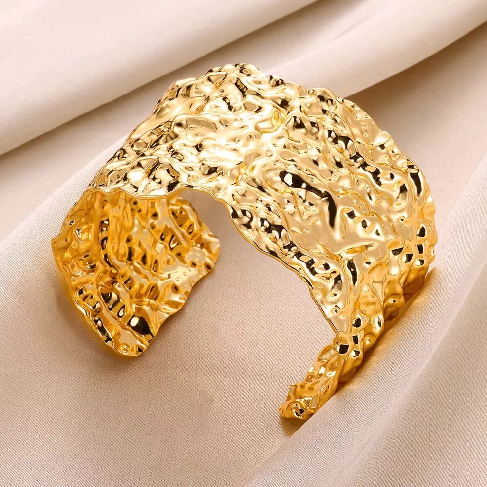 Brazalete Texturizado Dorado