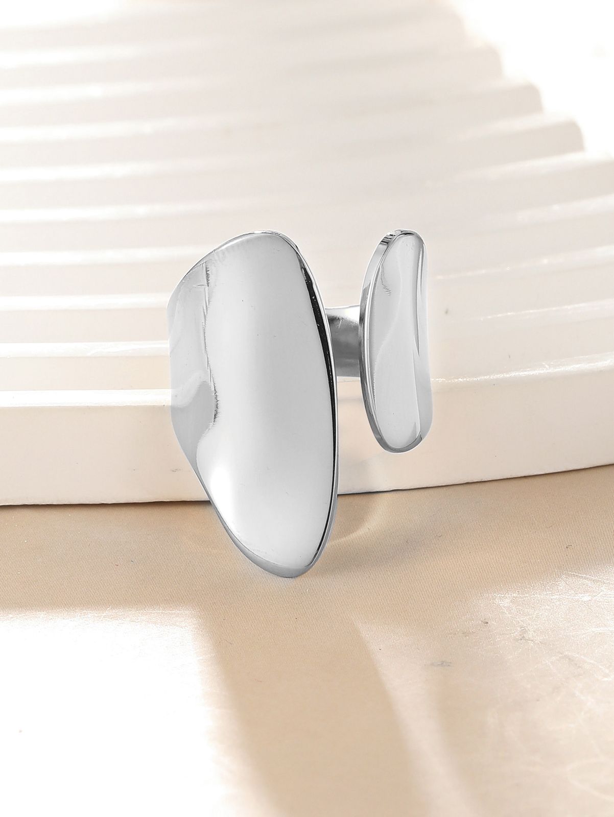 Anillo vicky color plata en Acero Inoxidable 