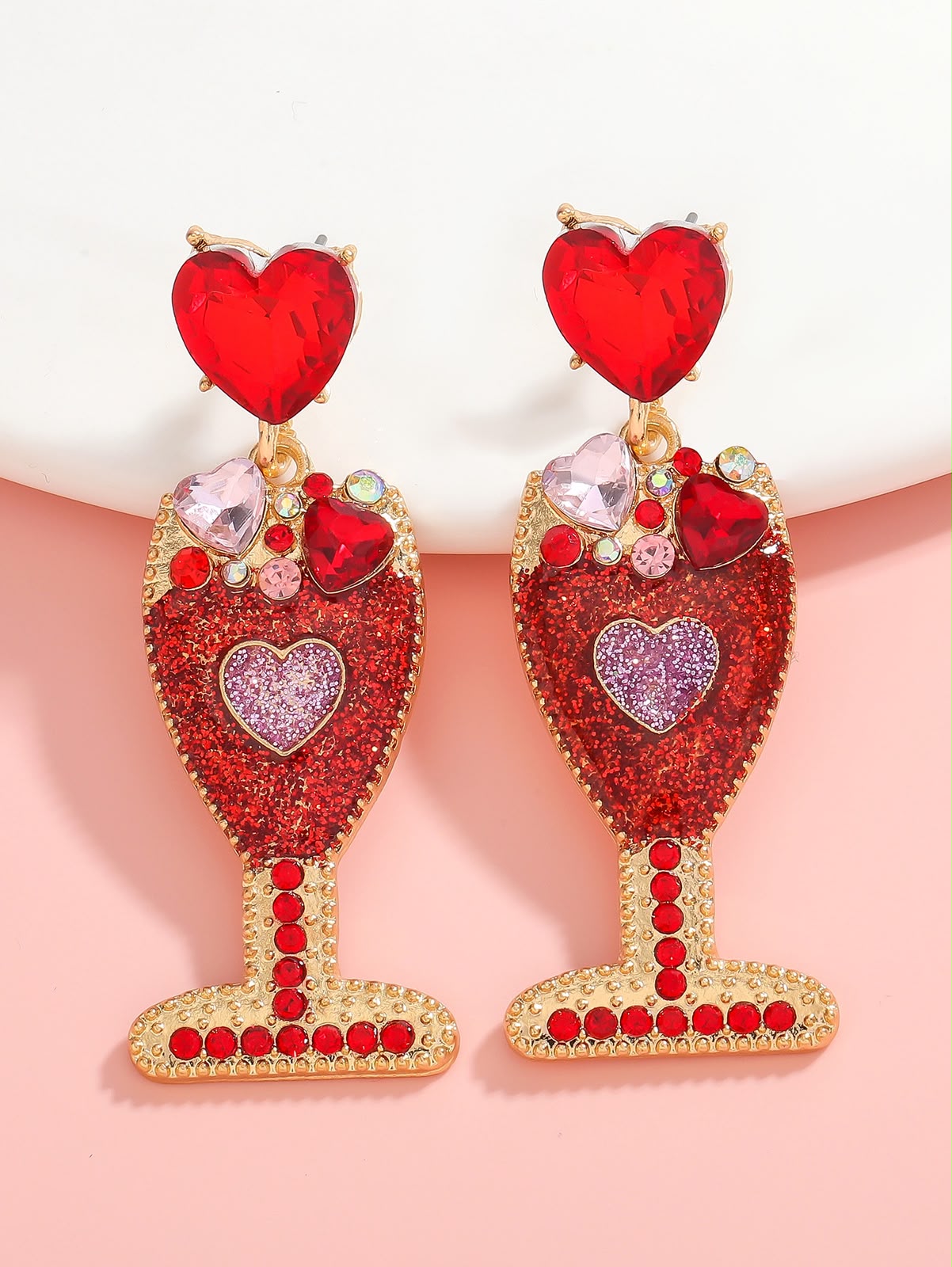 Aretes de copa con corazones
