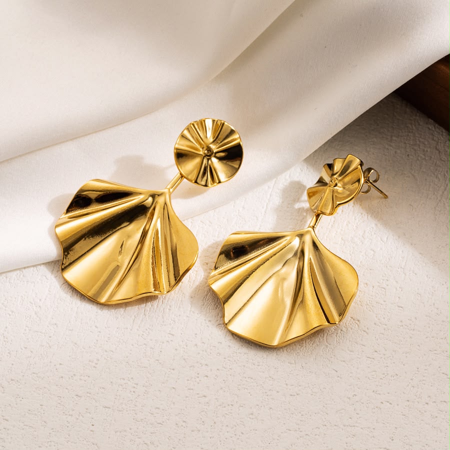 Aretes de hoja dorados