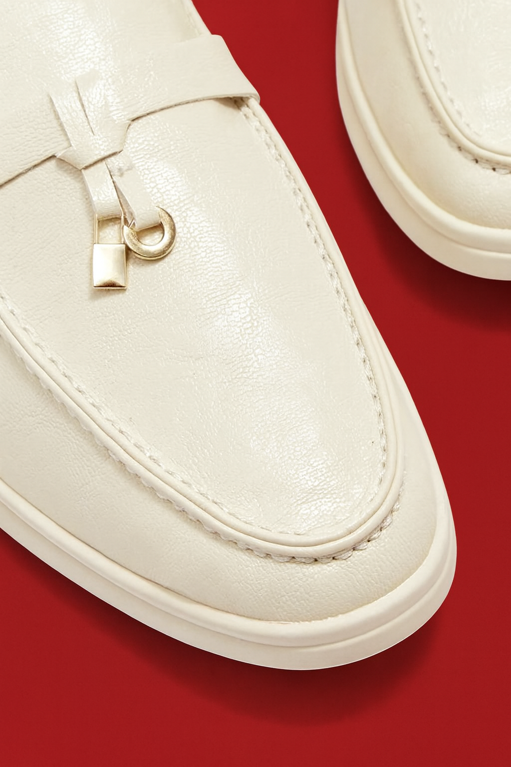 MOCASÍN PIEL SINTÉTICA BLANCO