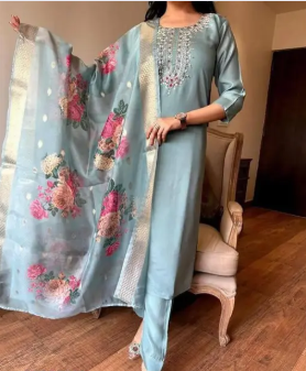 Women's Embroidered Kurta