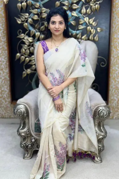 Elegant Floral Print Saree