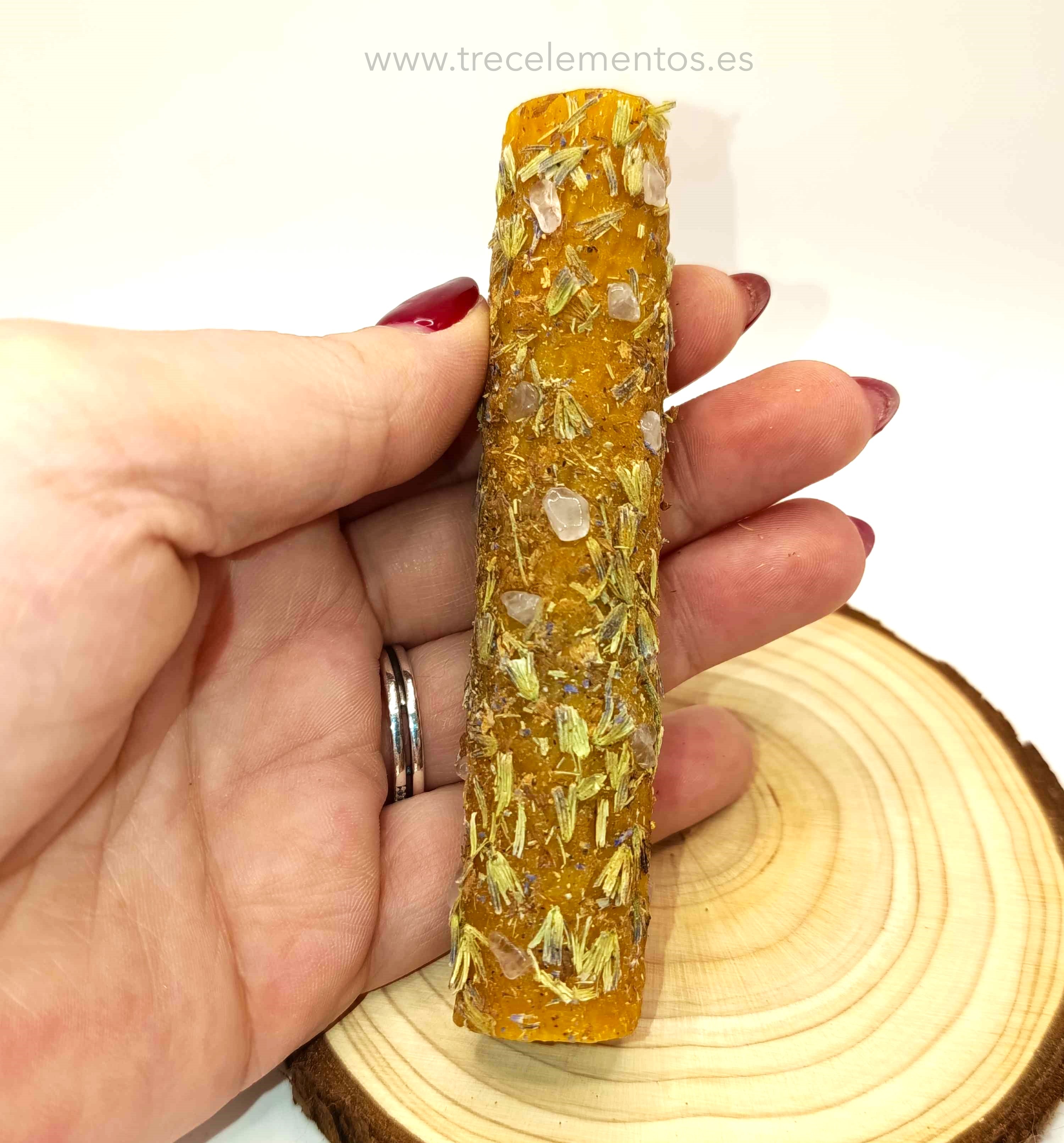 Vela Ritual de Amor, calma y sosiego - Cera de abeja · Lavanda · Cuarzo rosa