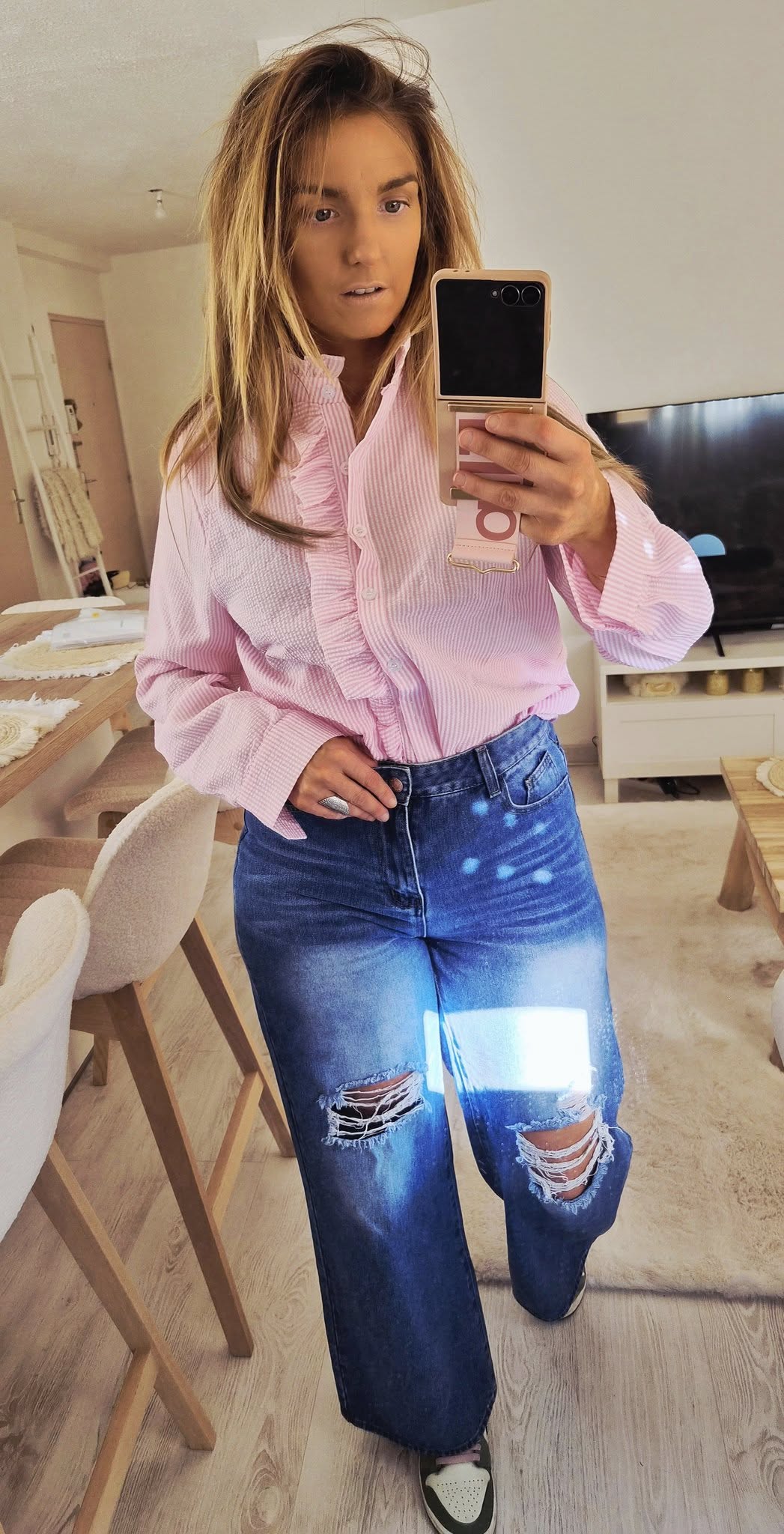 Chemise rose à volants PAM