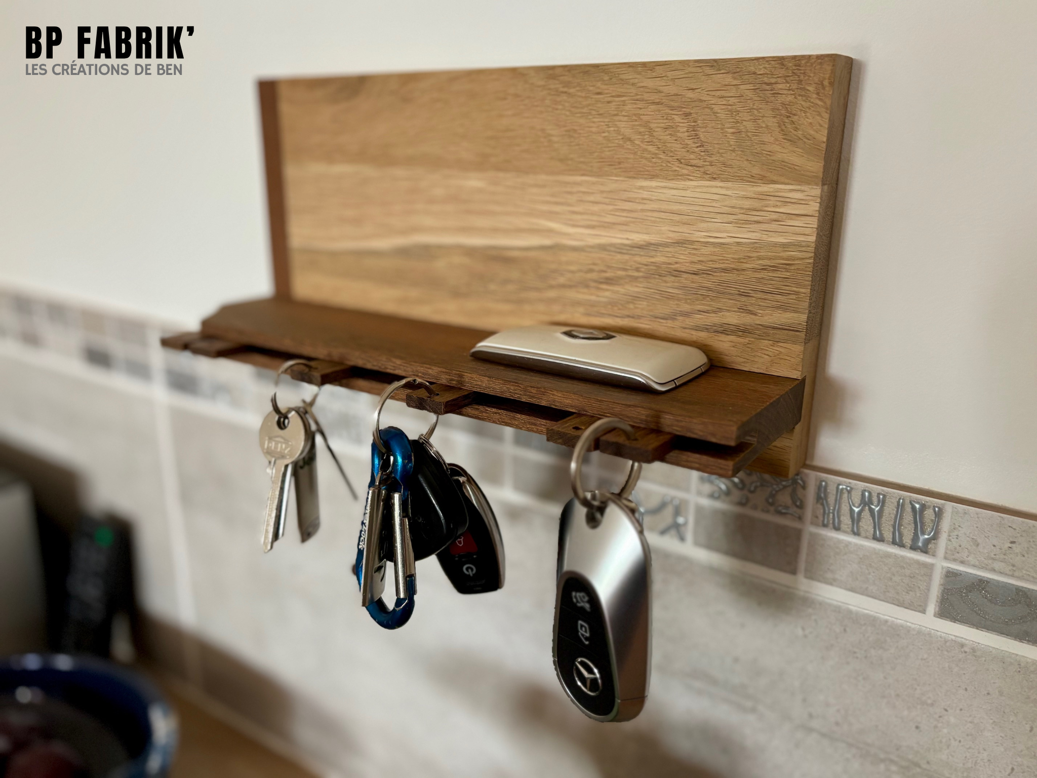 Support mural à clés : " L'accessible "