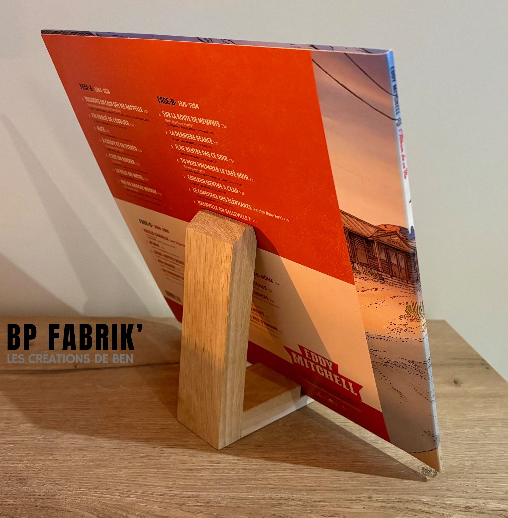 Le support de vinyle : " A l'écoute "