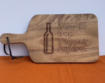 Kit apéro en acacia – La tradition revisitée avec style