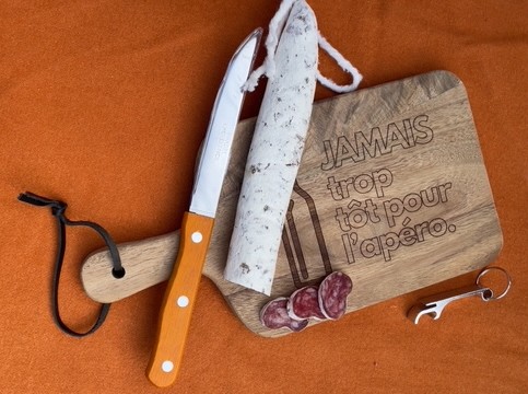 Kit apéro en acacia – La tradition revisitée avec style