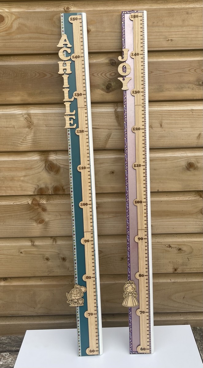 Toise personnalisable garçon ou fille 60-150 cm en bois